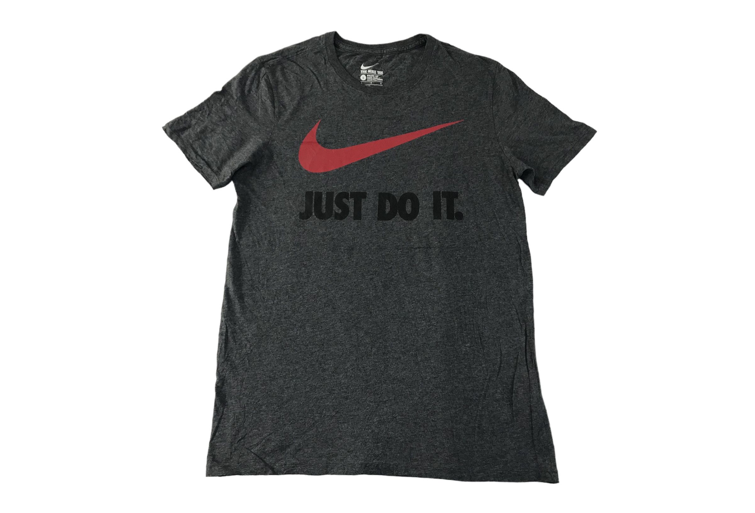 Nike Vintage Style Nike Swoosh Big Logo Printed Grey Tee T-shirt Size US S / EU 44-46 / 1 - 1 Thumbnail