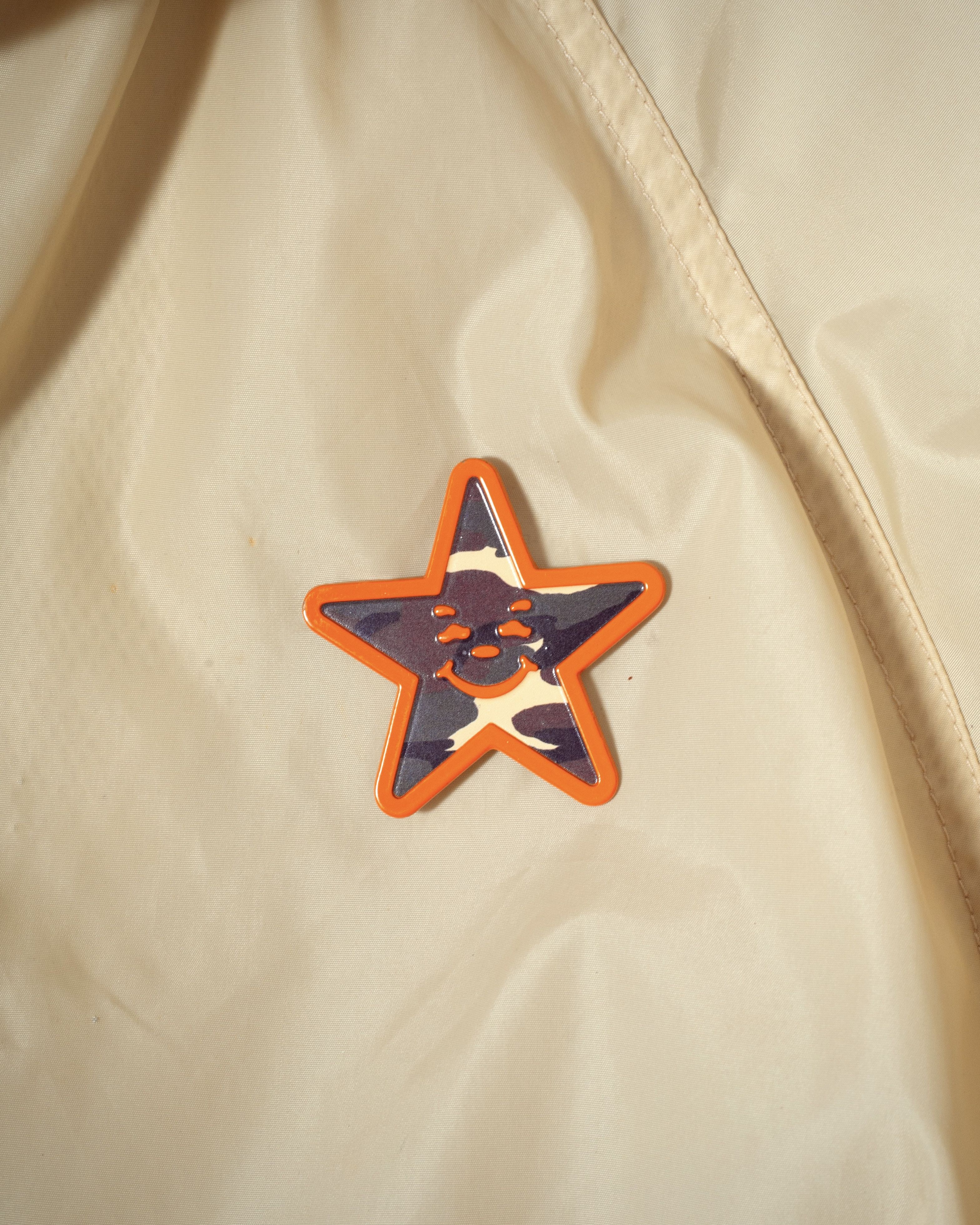 Eddie Bauer Eddie Bauer Windbreaker with ASSPIZZA Carl’s Jr. pin Size US L / EU 52-54 / 3 - 6 Thumbnail