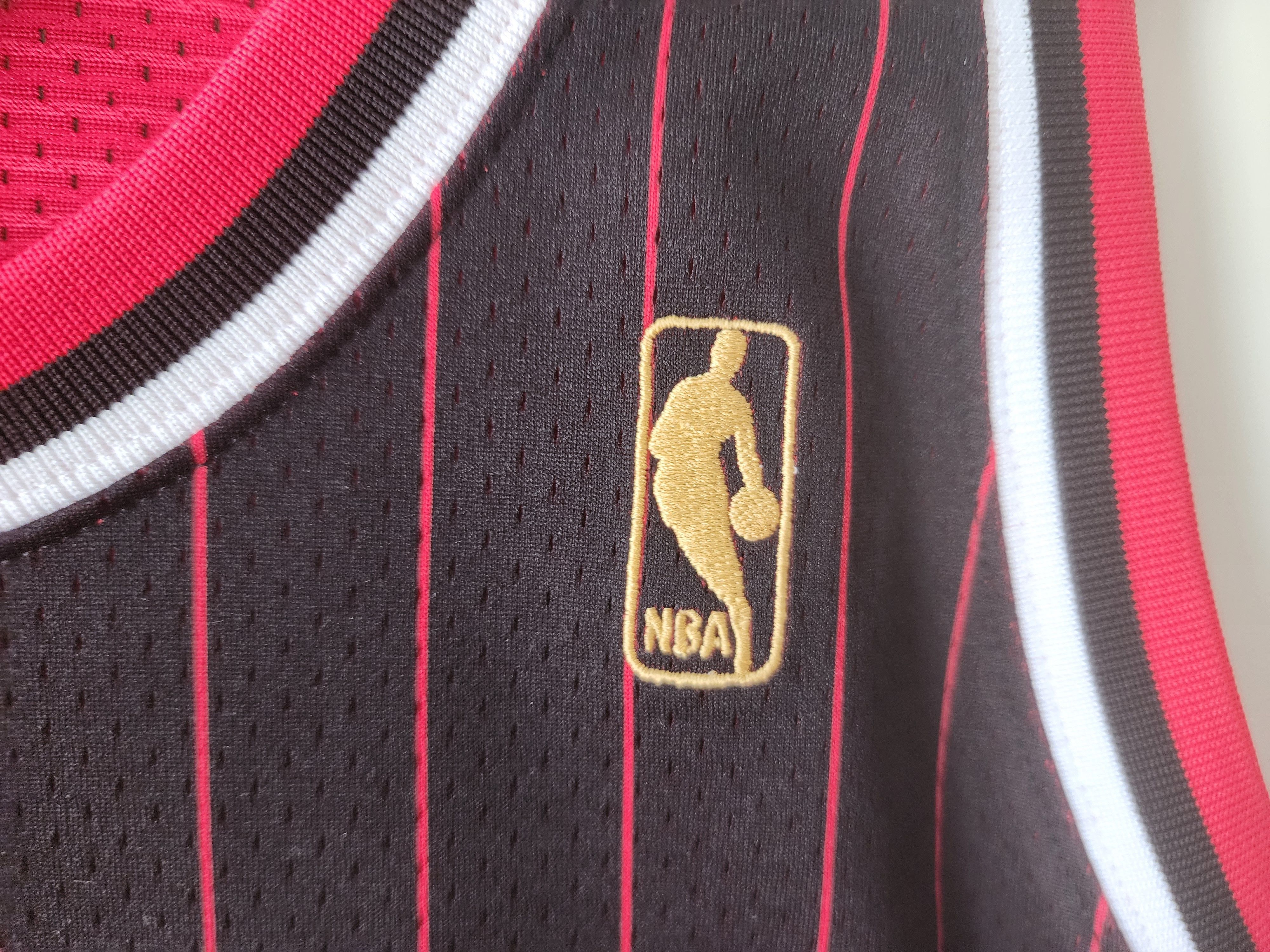Mitchell & Ness Michael Jordan Bulls '96-'97 Mitchell & Ness NBA Jersey Size US XL / EU 56 / 4 - 3 Thumbnail