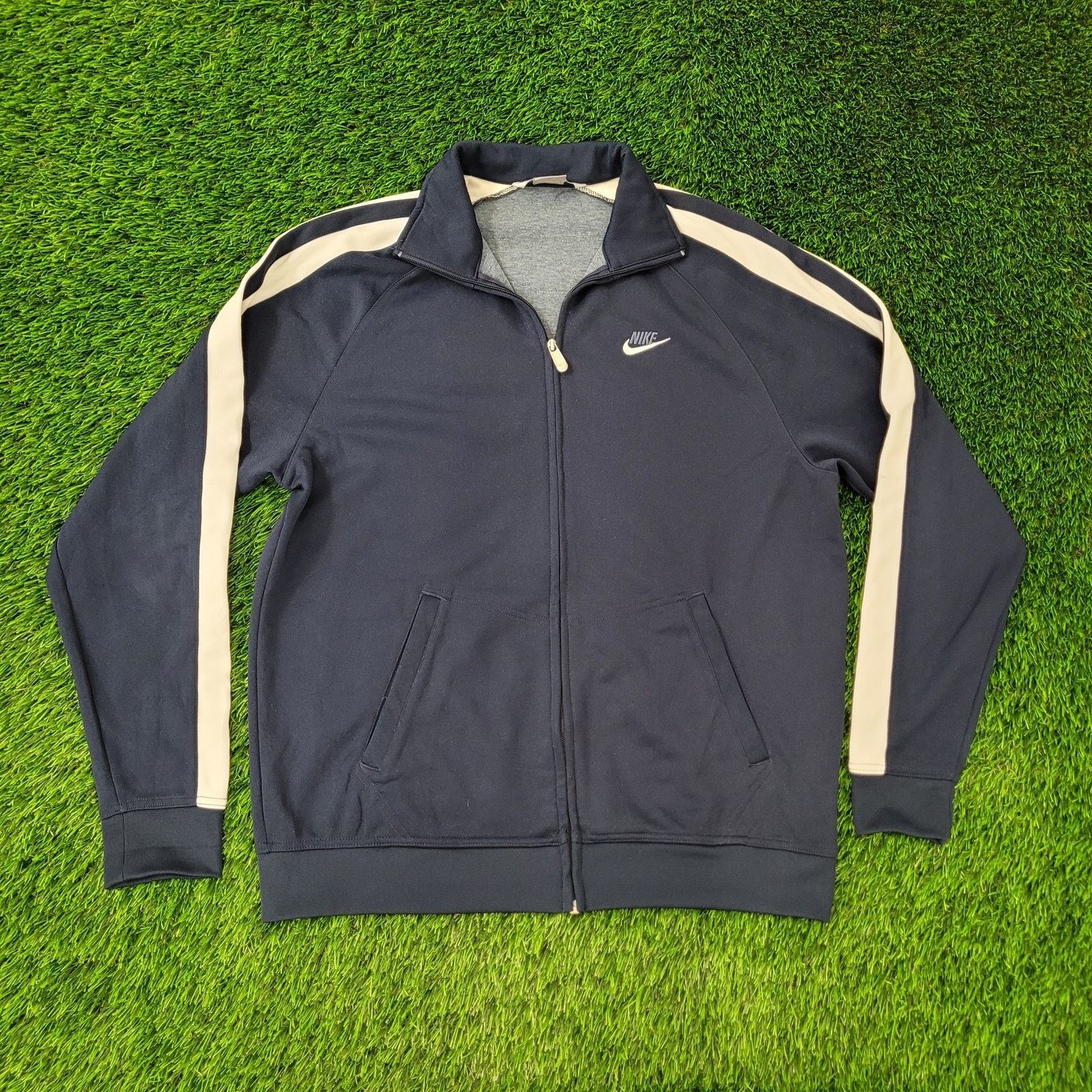 Nike Vintage Y2K NIKE Track Jacket XL Navy White Shoulder Stripe Size US XL / EU 56 / 4 - 1 Thumbnail