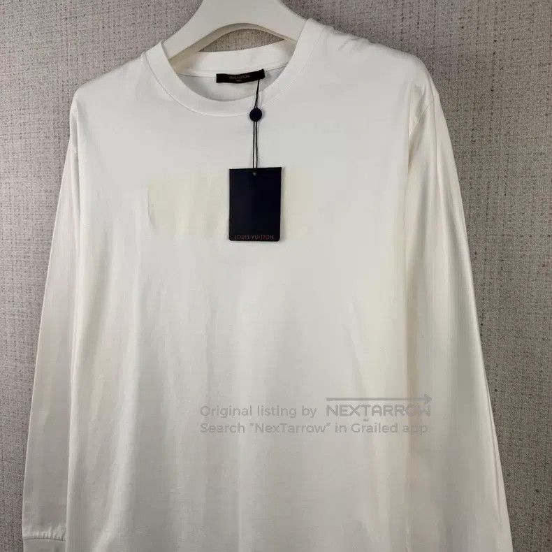 Louis Vuitton Louis Vuitton Embossed logo crew neck long sleeves Size US XL / EU 56 / 4 - 2 Thumbnail