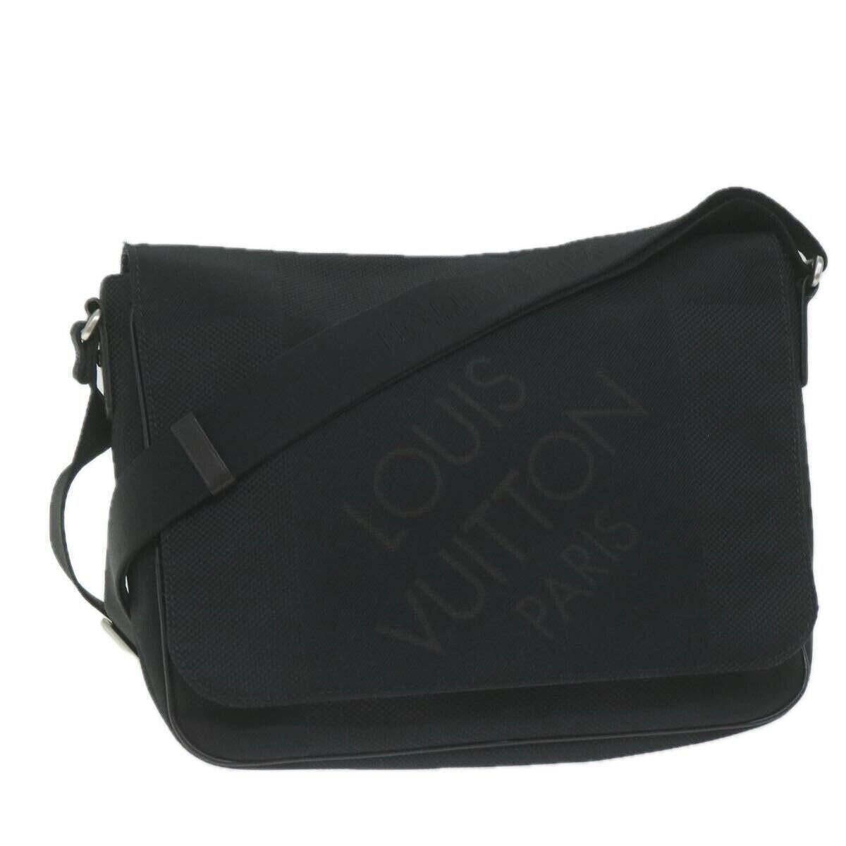 Louis Vuitton LOUIS VUITTON Damier Geant Petit Messenger Bag Black VI5008 Size ONE SIZE - 1 Thumbnail