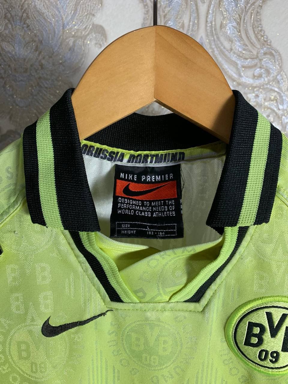 Nike VINTAGE NIKE FC BORUSSIA DORTMUND GERMANY SOCCER JERSEY 90s Size US XS / EU 42 / 0 - 7 Thumbnail