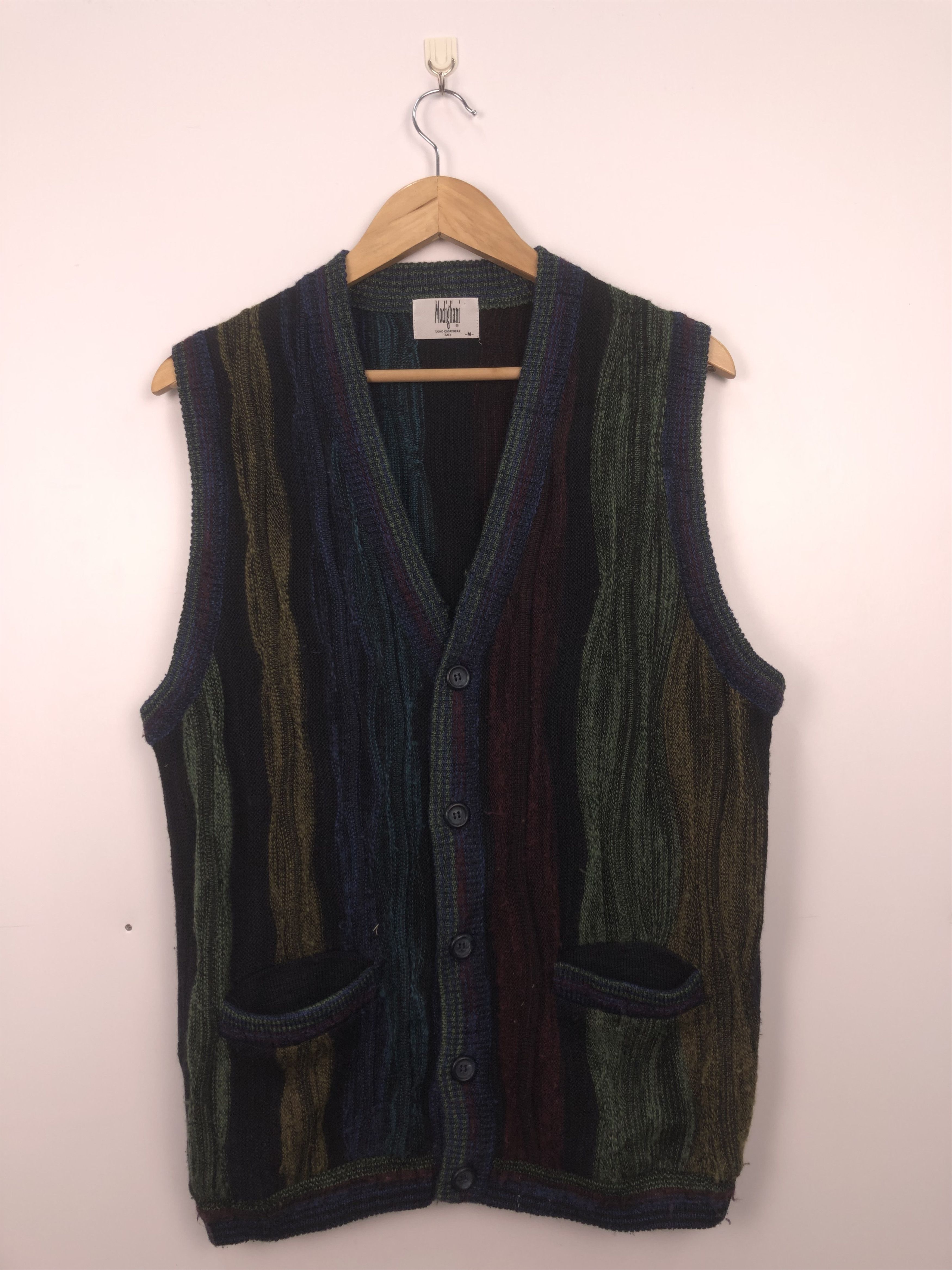 Vintage Vintage Japanese Brand Wool Vest Coogi Styled J0130 Size US S / EU 44-46 / 1 - 1 Thumbnail