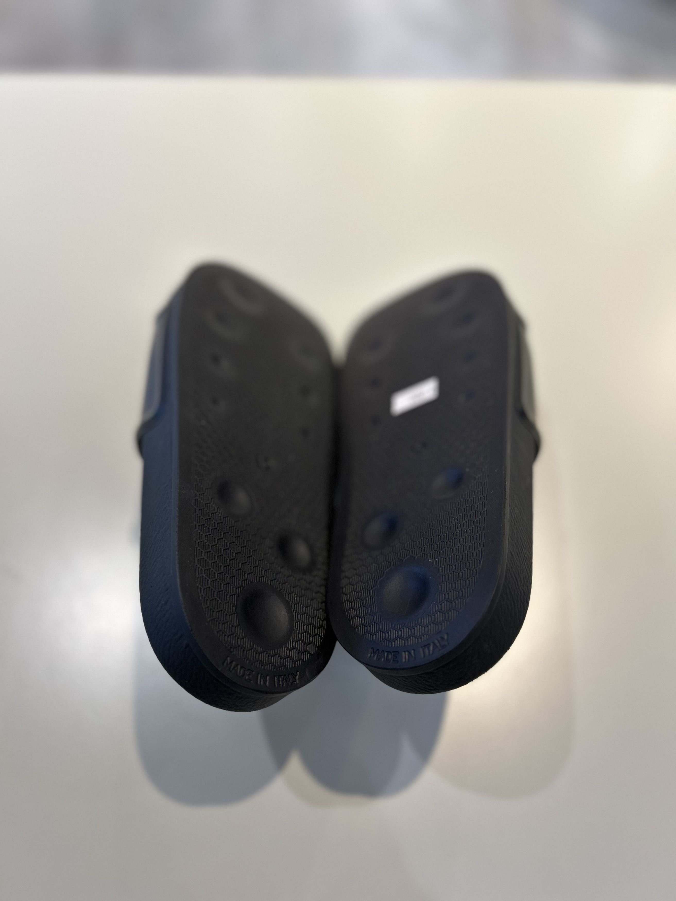 Off-White OFF-WHITE Arrows Embossed Slides Size US 6 / EU 39 - 3 Thumbnail