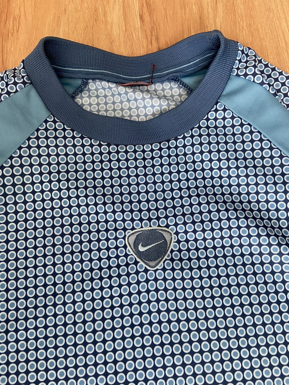 Nike Nike ACG Style Technical Pattern T-Shirt Made in UK Size US XL / EU 56 / 4 - 5 Thumbnail
