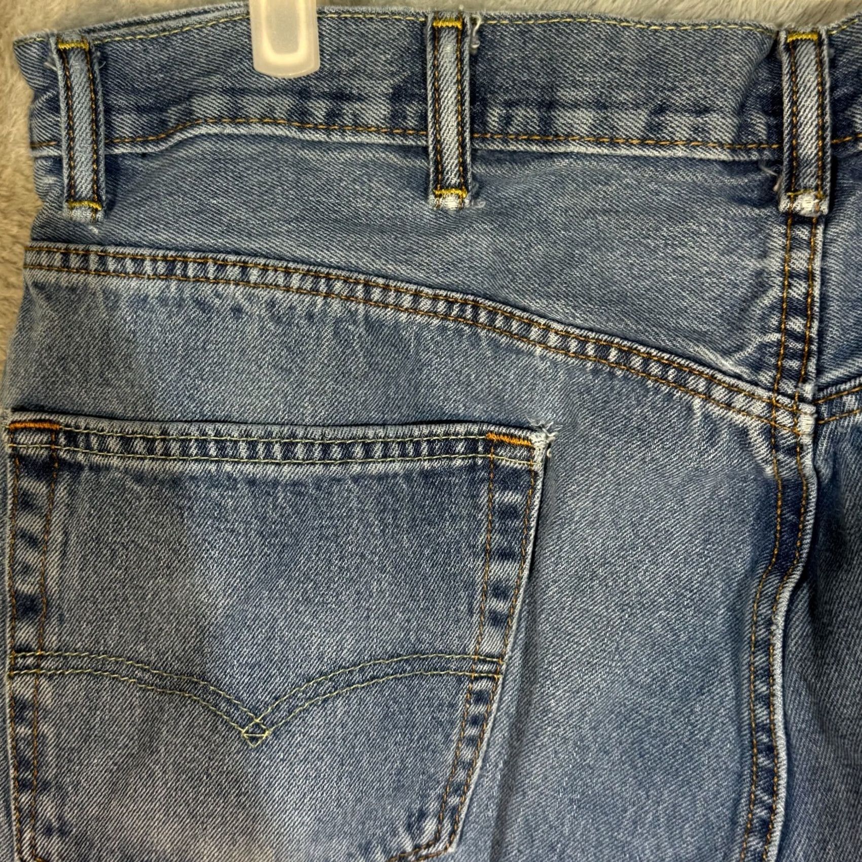 Levi's Levi’s 550 Jeans Men’s 40x32 Blue Denim Relaxed Fit Mid-Rise Straight Leg Jeans 5-Pocket Design Men’s Regular XS? Size US 40 / EU 56 - 7 Thumbnail