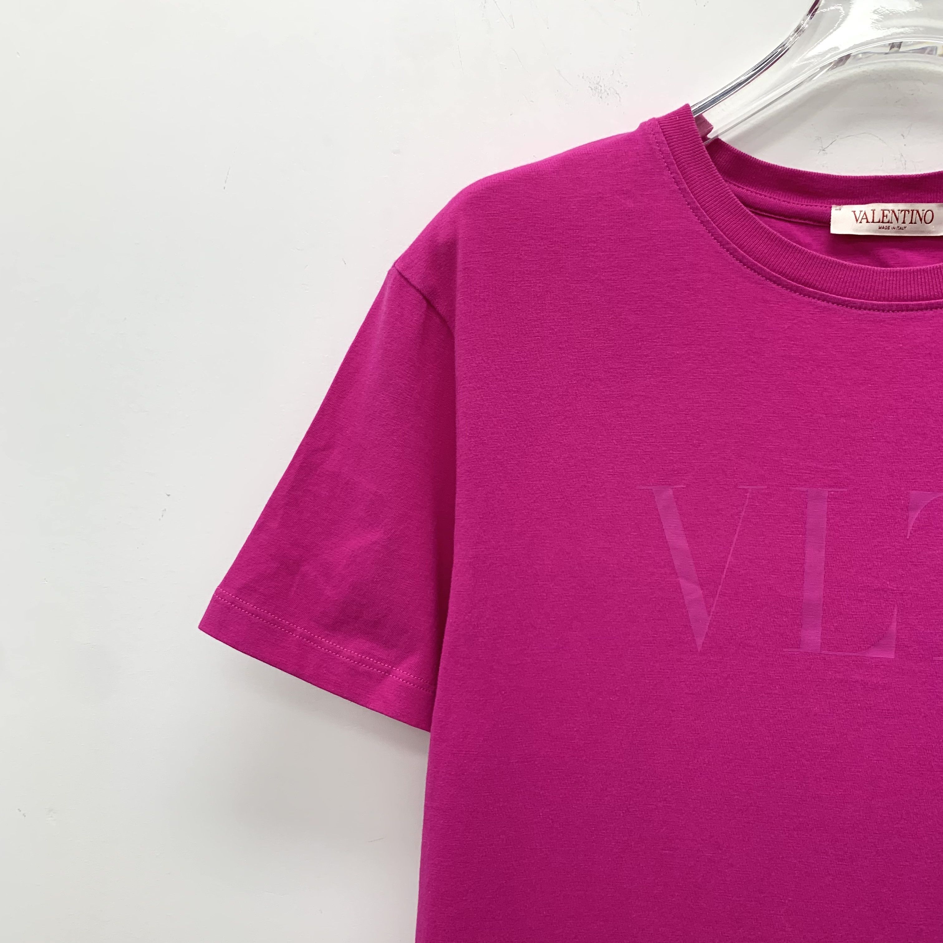 Valentino Valentino Pink Logo Print Cotton Crewneck T-Shirt (XS) Size XS / US 0-2 / IT 36-38 - 6 Thumbnail
