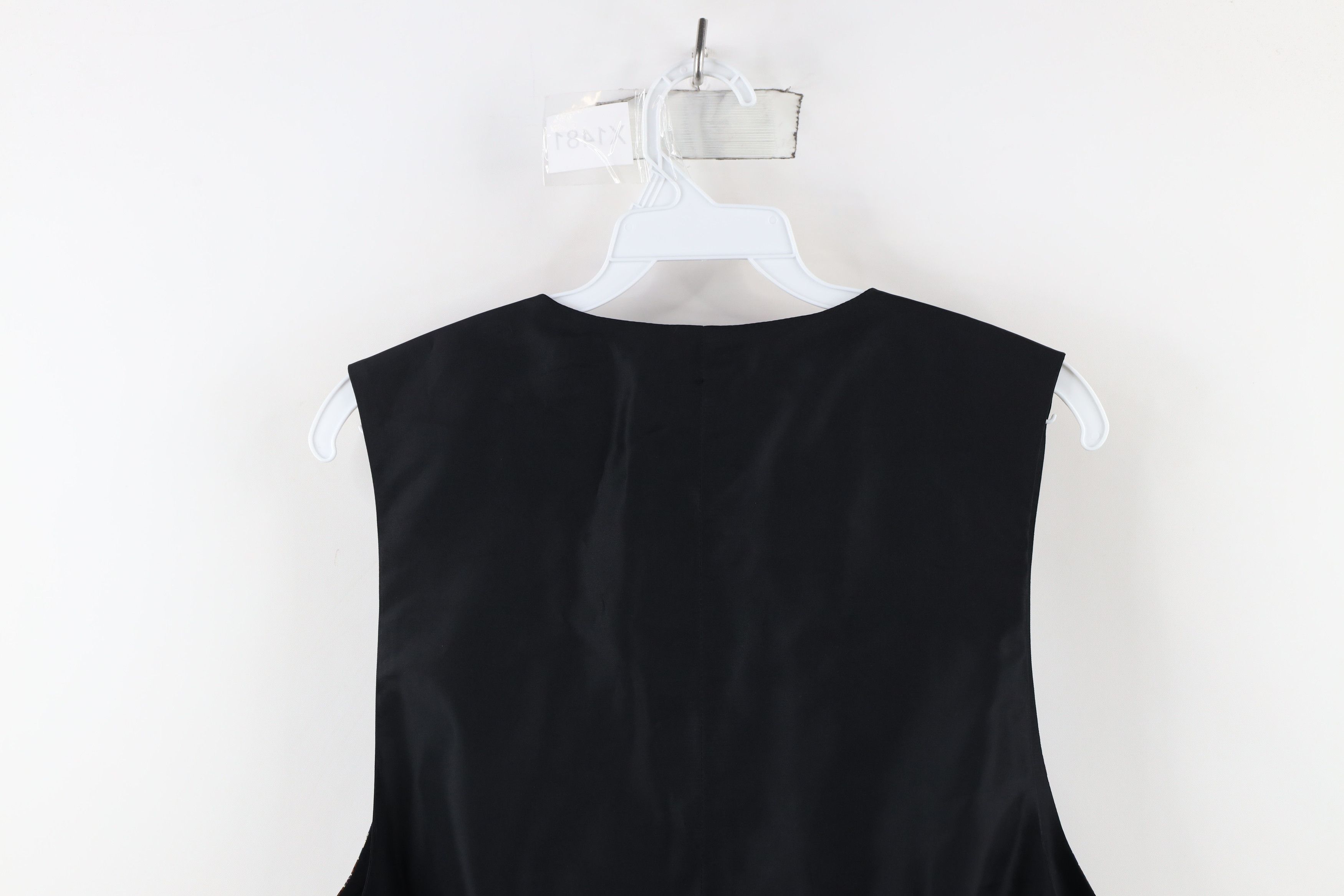 Vintage Vintage 90s Streetwear Geometric Buckle Back Vest Jacket USA Size US L / EU 52-54 / 3 - 10 Thumbnail