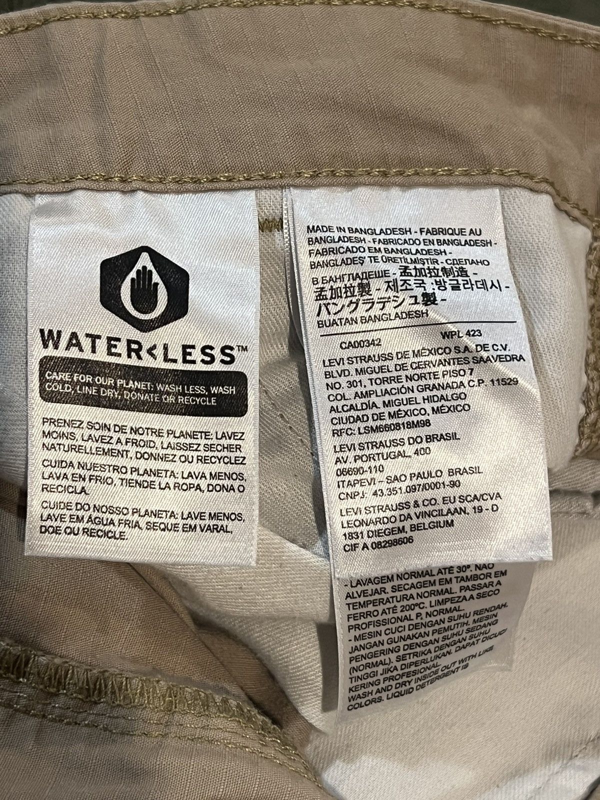 Levi's Levi’s 502 Beige Cargo Shorts - Men’s 38 - Gorpcore/Workwear Size US 38 / EU 54 - 5 Thumbnail