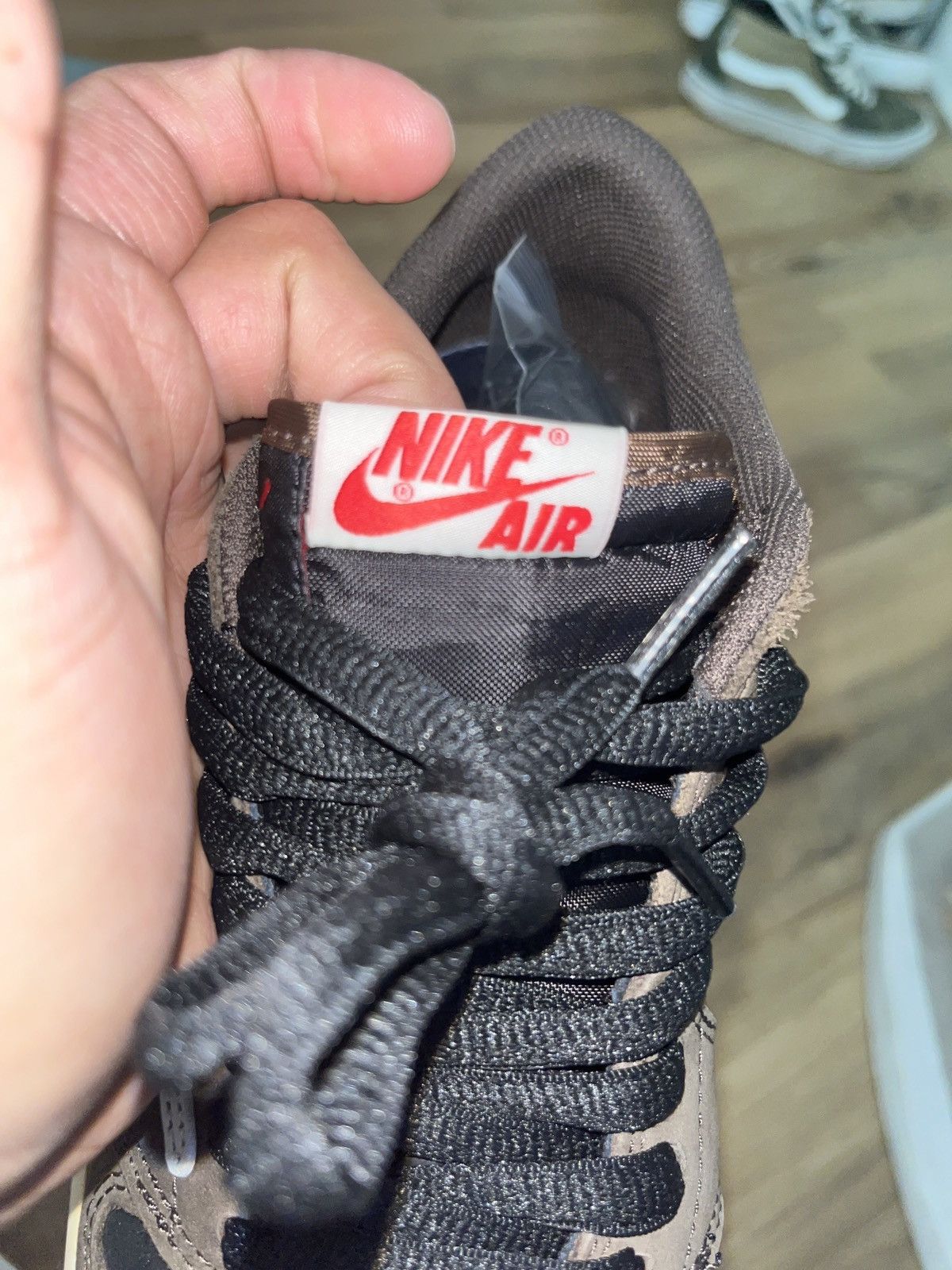Nike × Travis Scott Travis Scott Jordan 1 Low “Mocha” Size US 8.5 / EU 41-42 - 14 Thumbnail
