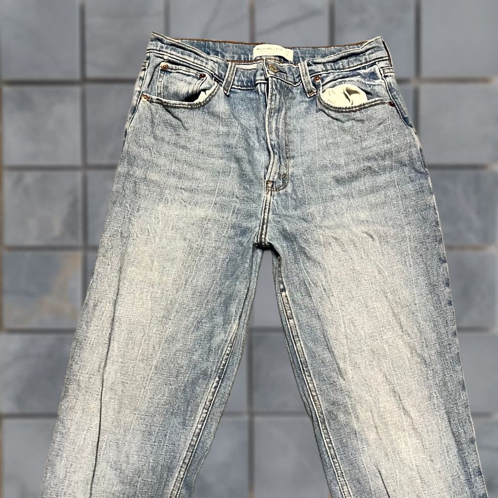 Abercrombie & Fitch VINTAGE Abercrombie & Fitch Jeans Womens Slim Straight Ultra High Rise Blue 29 Regular Womens 90s Stain Size 29" - 1 Thumbnail