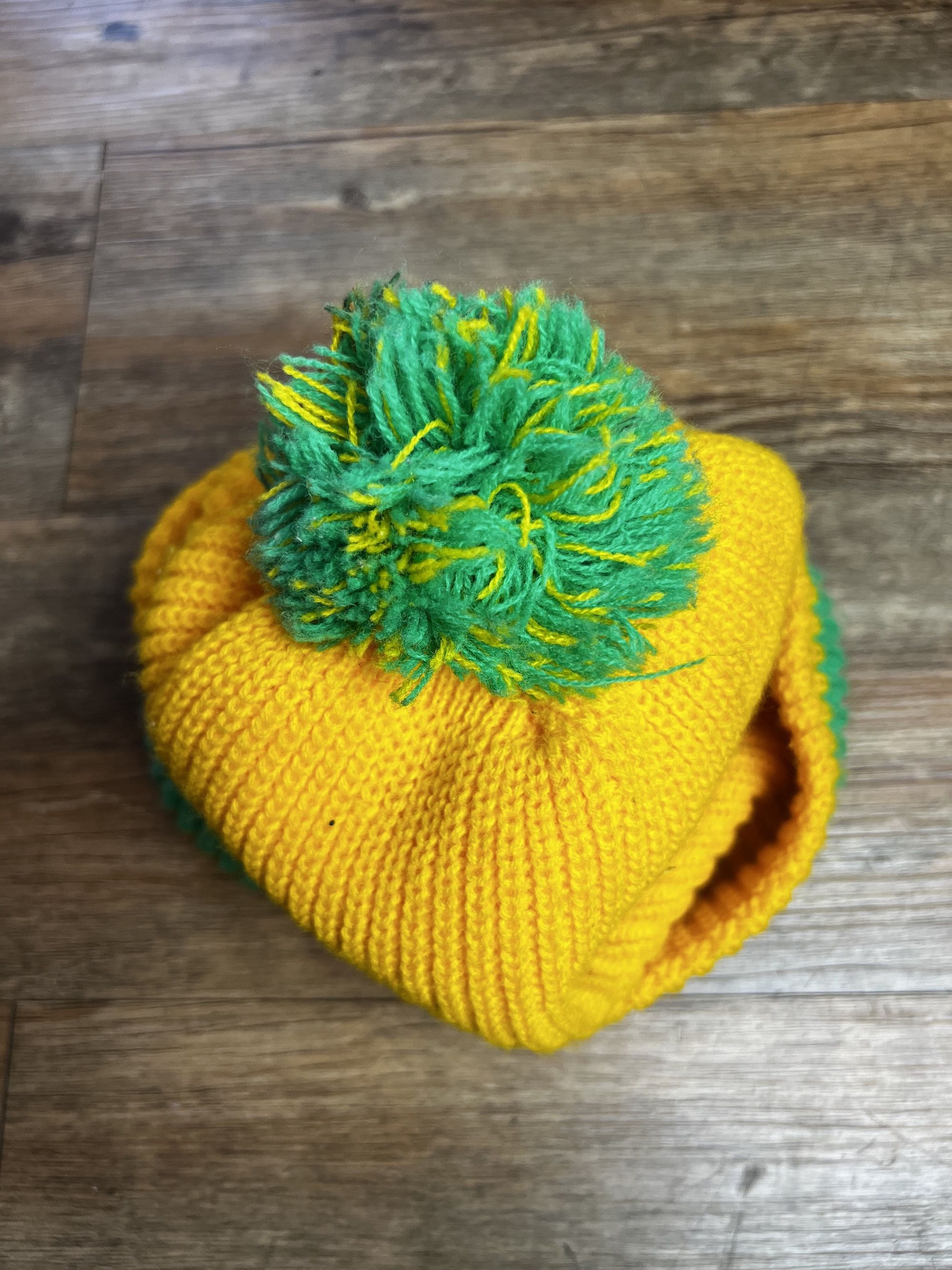 Vintage Vintage Yellow and Green Knit Beanie with Pom Pom Size ONE SIZE - 5 Thumbnail
