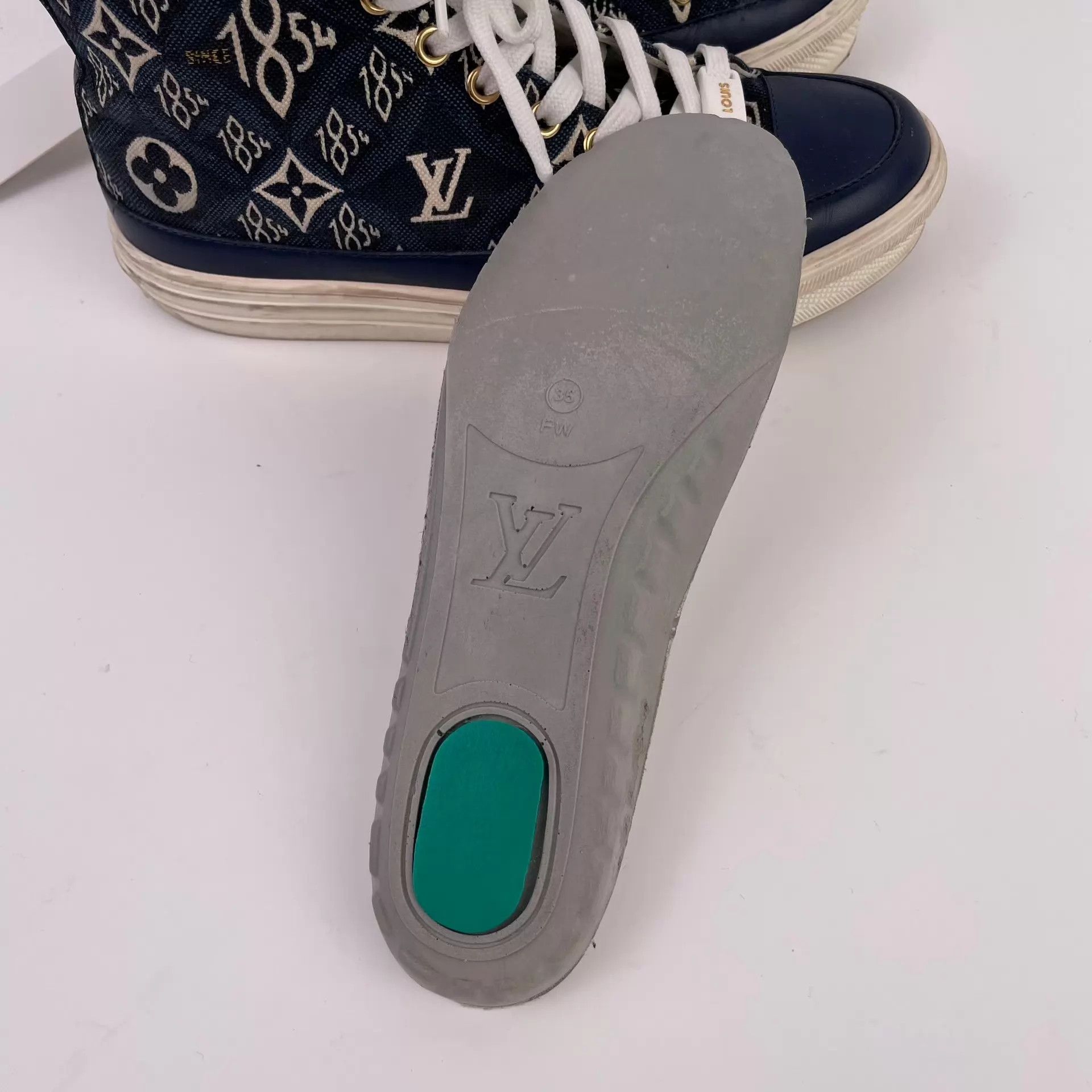Louis Vuitton LV Wmn Canvas Allover Print Blue High-Top Shoes 35 Size US 4.5 / IT 34.5 - 9 Thumbnail