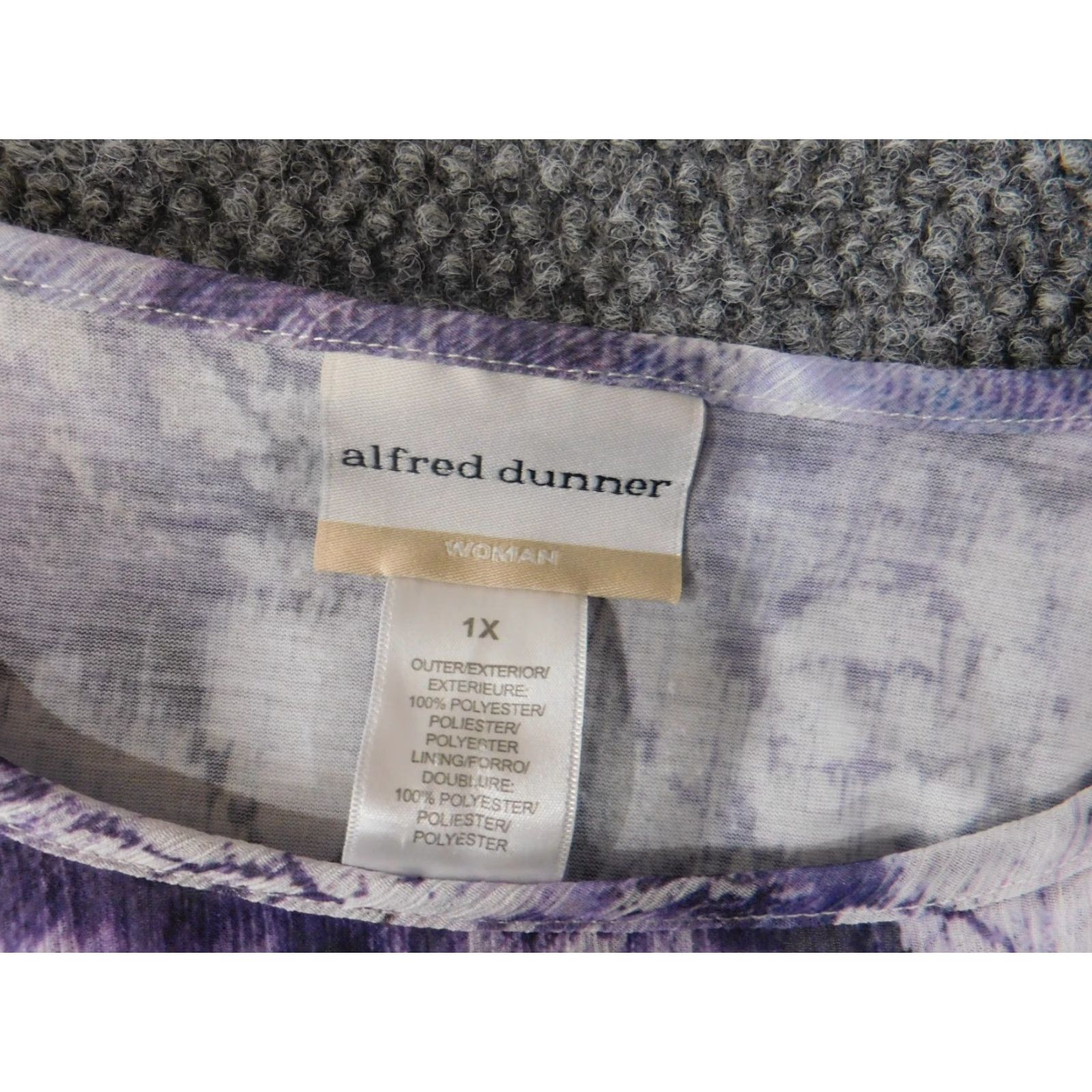 Vintage Alfred Dunner Blouse Shirt 1X Womens Purple Sleeveless Geometric Knit Polyester Pullover Casual Round Neck Floral Size XL / US 12-14 / IT 48-50 - 6 Thumbnail