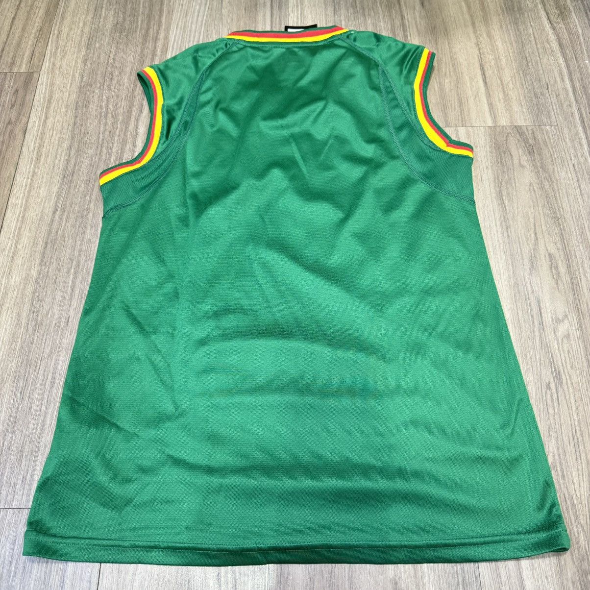 Puma Cameroon world cup 2002 home shirt (bnwt) Size US L / EU 52-54 / 3 - 2 Thumbnail