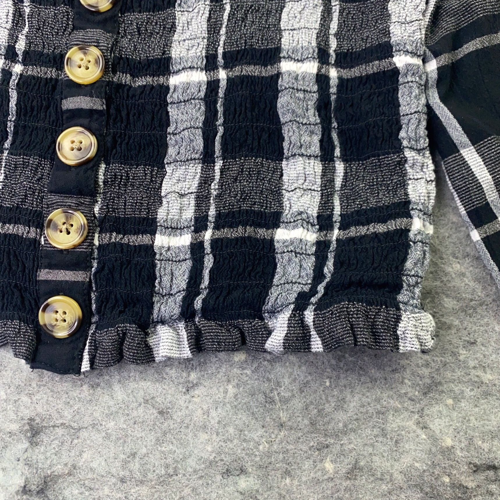 American Eagle Outfitters American Eagle Womens Shirt Small Black Plaid Cropped Balloon Sleeve Viscose Size S / US 4 / IT 40 - 5 Thumbnail