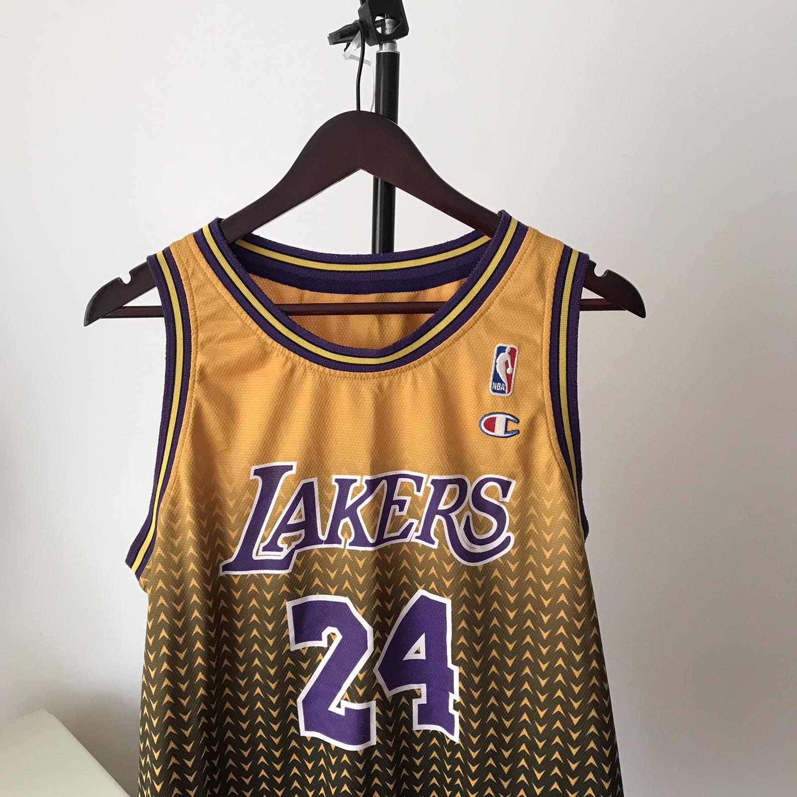 Vintage 90s Champion Los Angeles Lakers Kobe Bryant Jersey