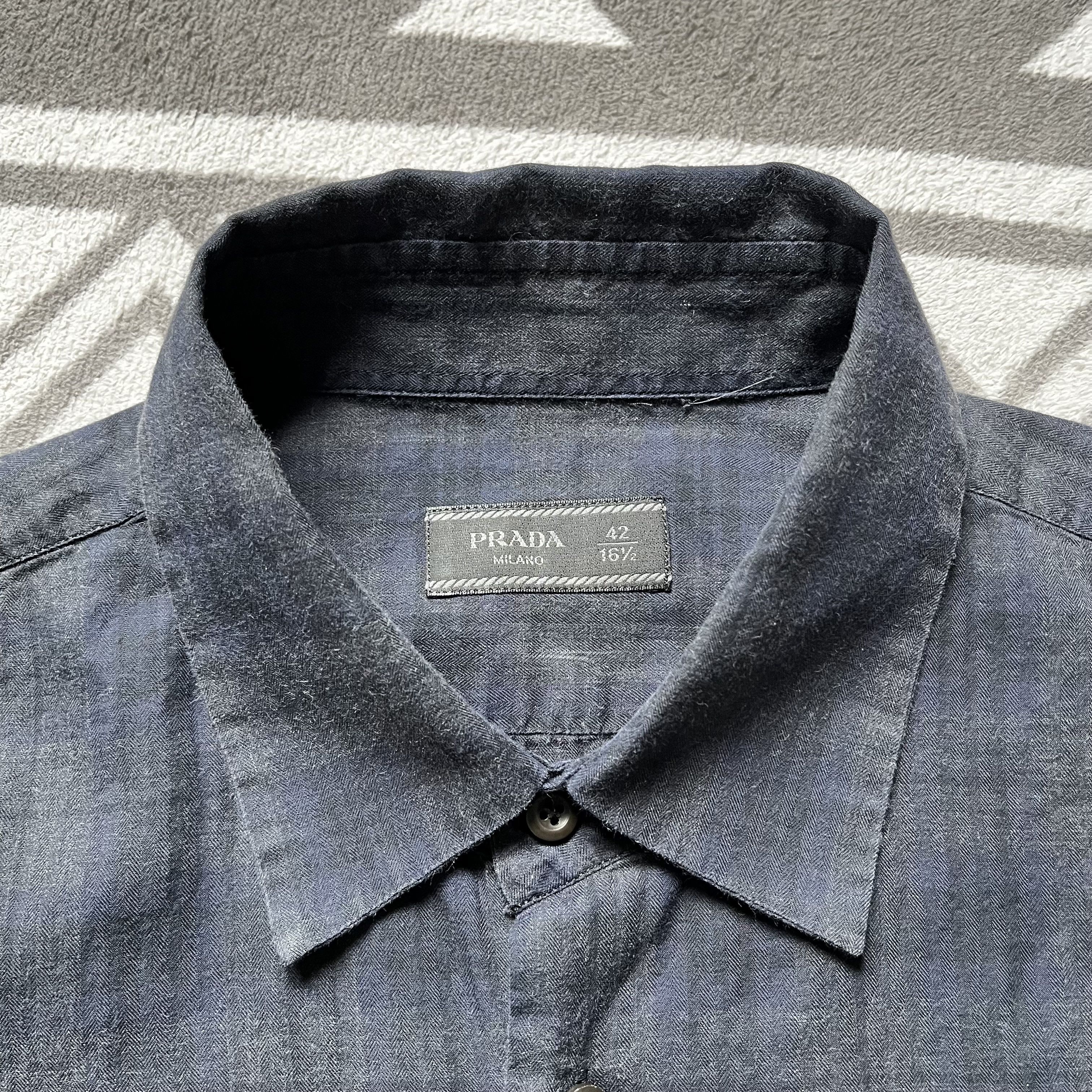 Prada Prada plaid button up shirt Size US XS / EU 42 / 0 - 4 Thumbnail