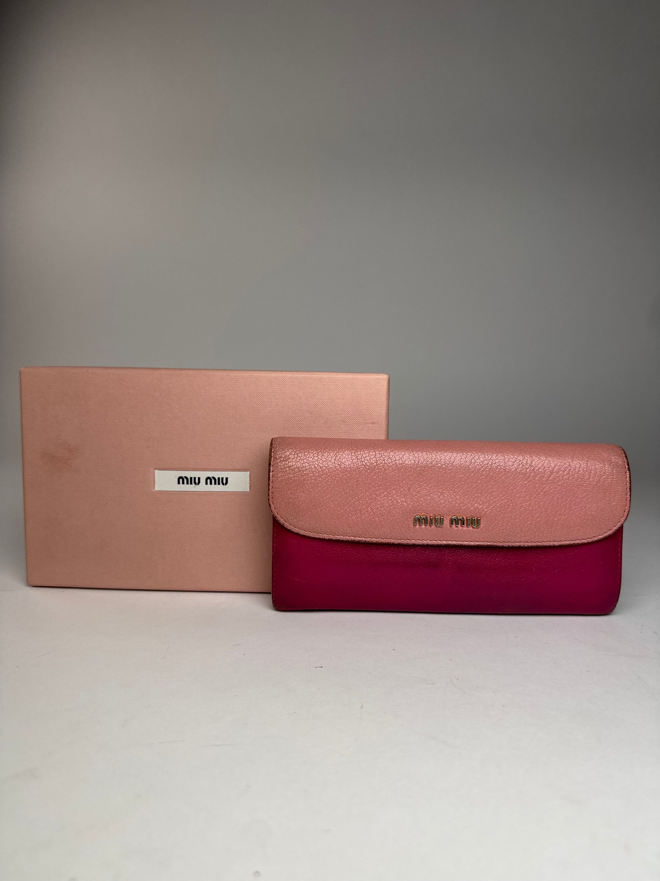 Miu Miu Vintage Leather Wallet Pink Size ONE SIZE - 1 Thumbnail