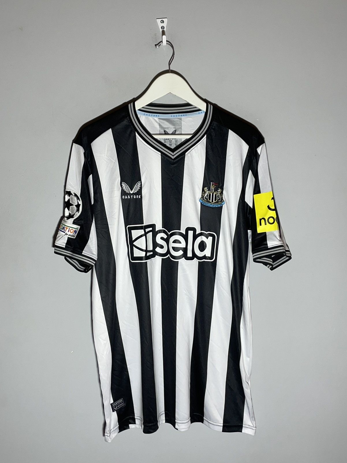Castore #9 Callum Wilson Newcastle United Castore 2023/24 Jersey Size US XXL / EU 58 / 5 - 2 Thumbnail