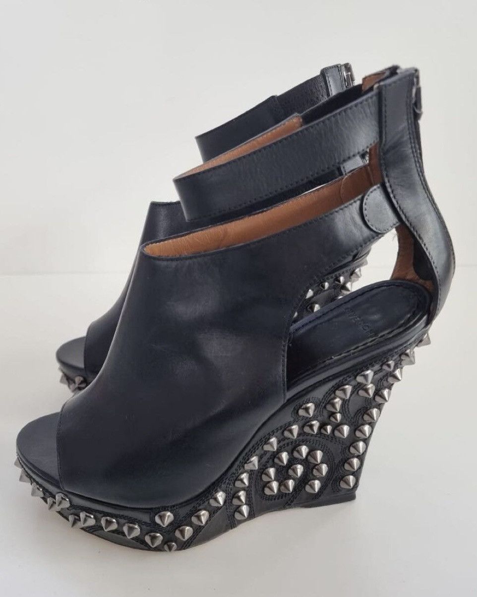 Givenchy Givenchy Paris ankle boots with spikes Size US 9 / IT 39 - 3 Thumbnail