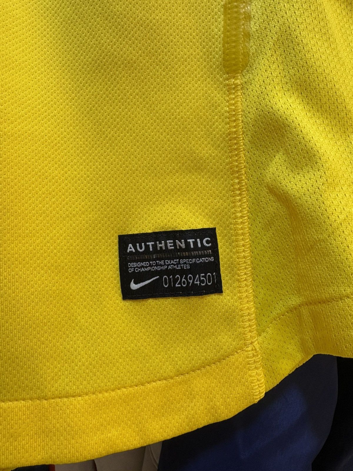 Nike 2011-2012 Brazil Confederation Football Home Kit NEYMAR 11 Size US M / EU 48-50 / 2 - 5 Thumbnail