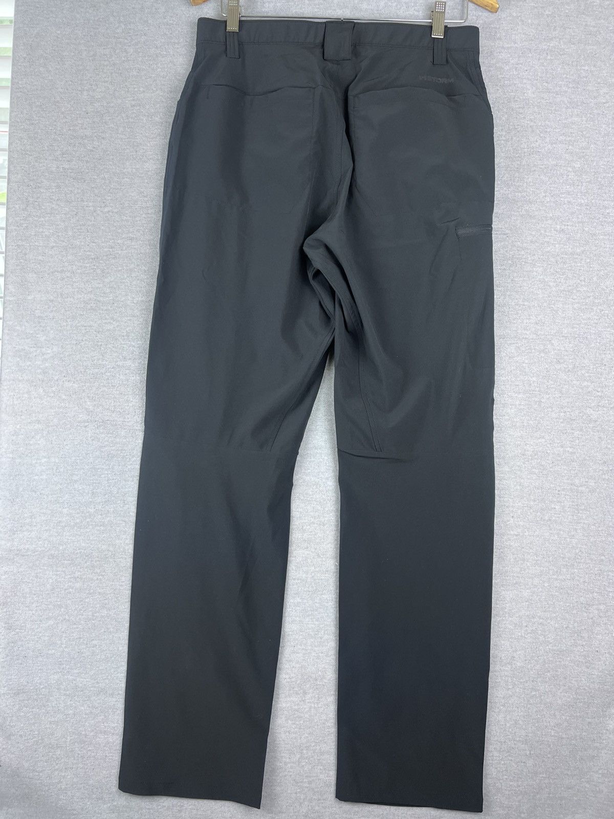 Under Armour NWT 32x32 MENS UNDER ARMOUR DEFENDER PANTS 1379200 BLACK 32 Size US 32 / EU 48 - 4 Thumbnail