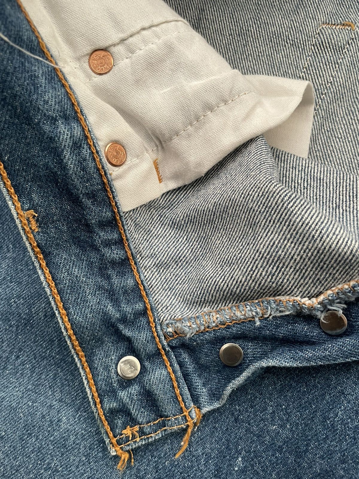 Levi's Vintage 1999 Levis 501XX e Size US 32 / EU 48 - 19 Thumbnail