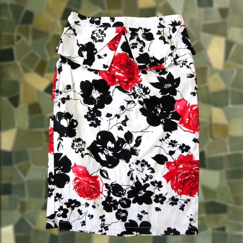 Vintage Grace Karin Skirt Pink Women S Pencil Knee Length Floral Cotton Stretch Rose White Black Size 28" / US 6 / IT 42 - 1 Thumbnail