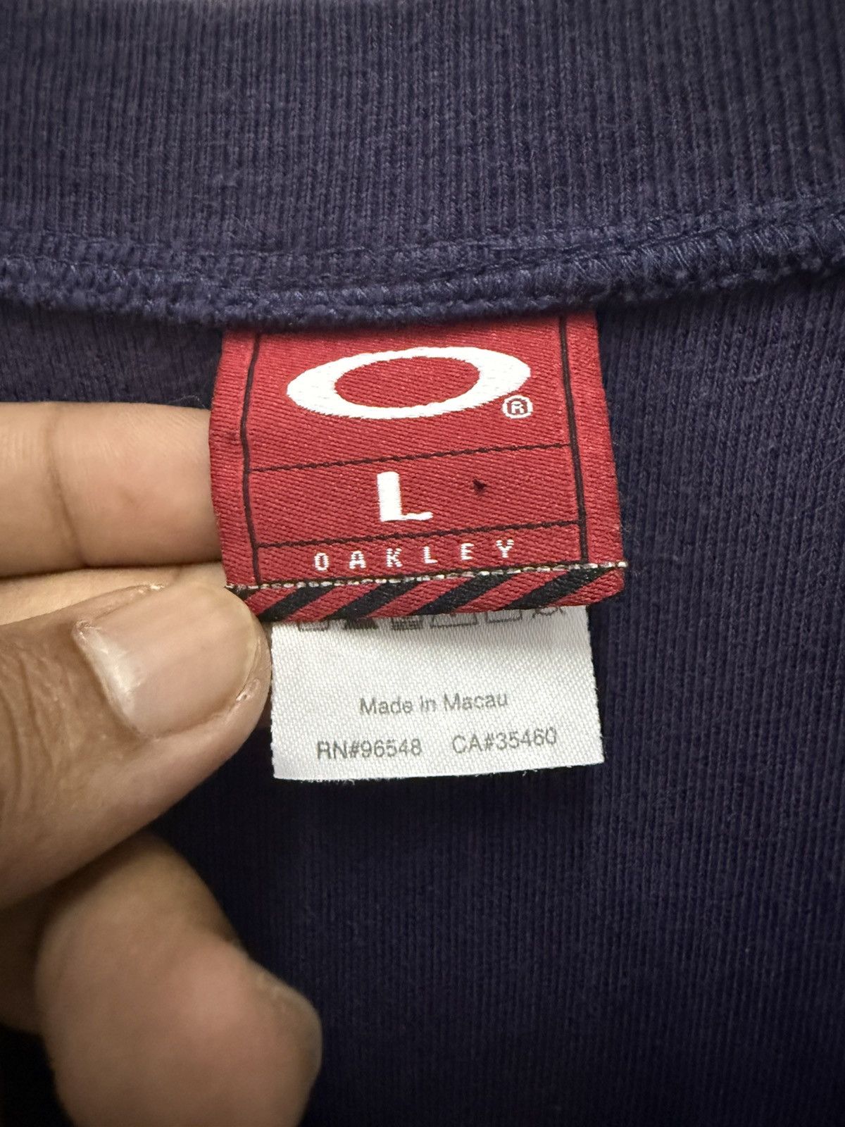 Oakley 🔥 Oakley Streetwear Sleeveless V-Neck Tees - L Size US L / EU 52-54 / 3 - 6 Thumbnail