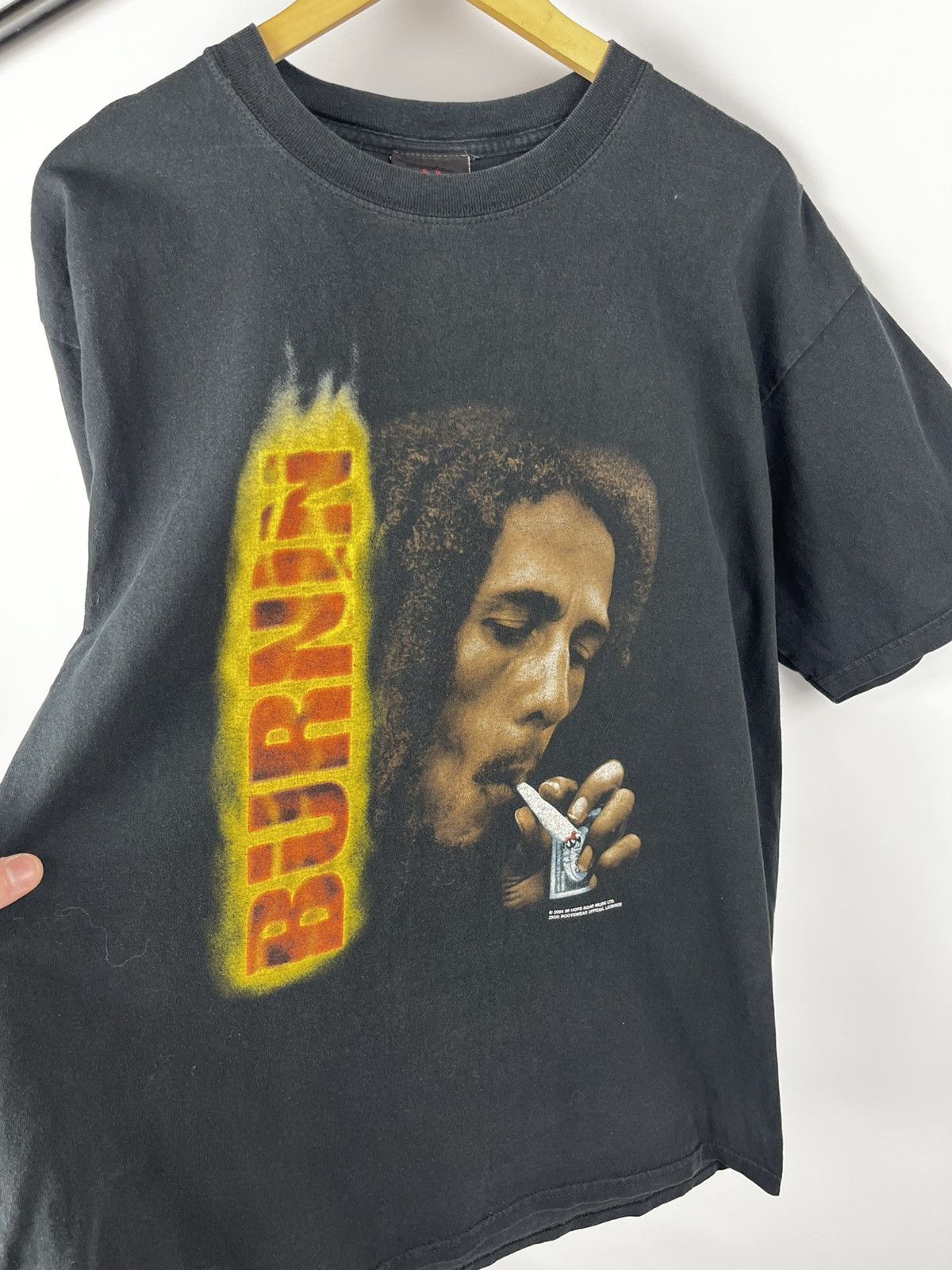 Band Tees Bob Marley Burnin 2004 Vintage Black T Shirt Men By Zion Size US XL / EU 56 / 4 - 6 Thumbnail