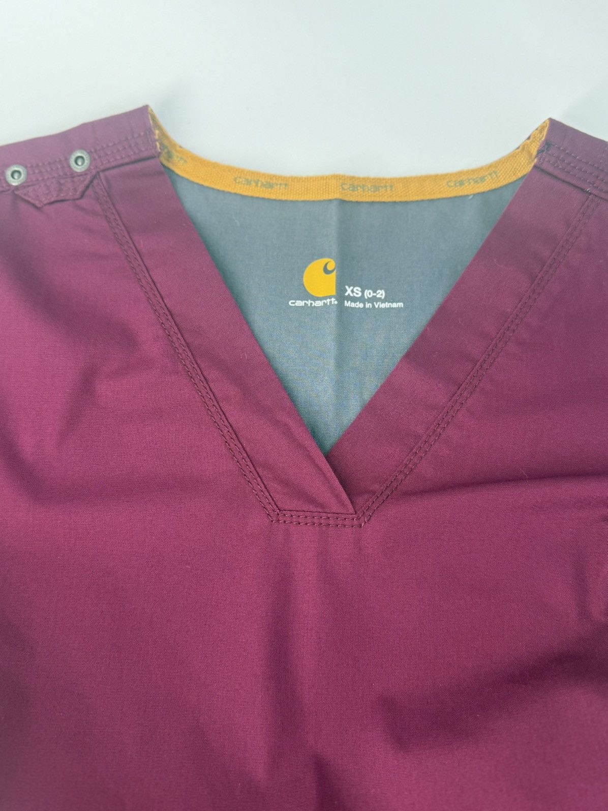 Carhartt Carhartt Force Medical Scrub Top Shirt Burgundy Size XS 0-2 Size XS / US 0-2 / IT 36-38 - 7 Thumbnail