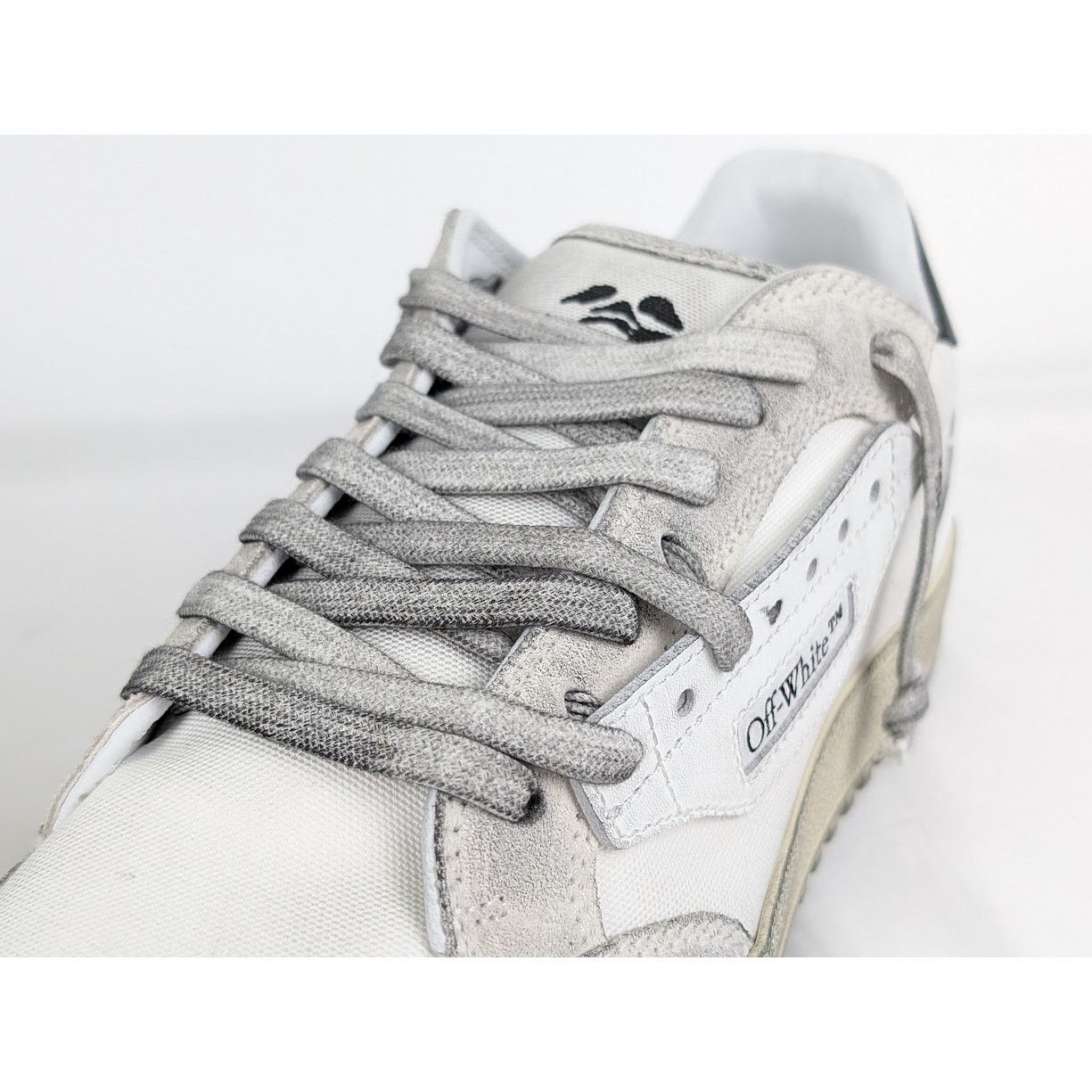 Off-White o1rshd1 Low-Top Sneakers in White Size US 8 / EU 41 - 10 Thumbnail