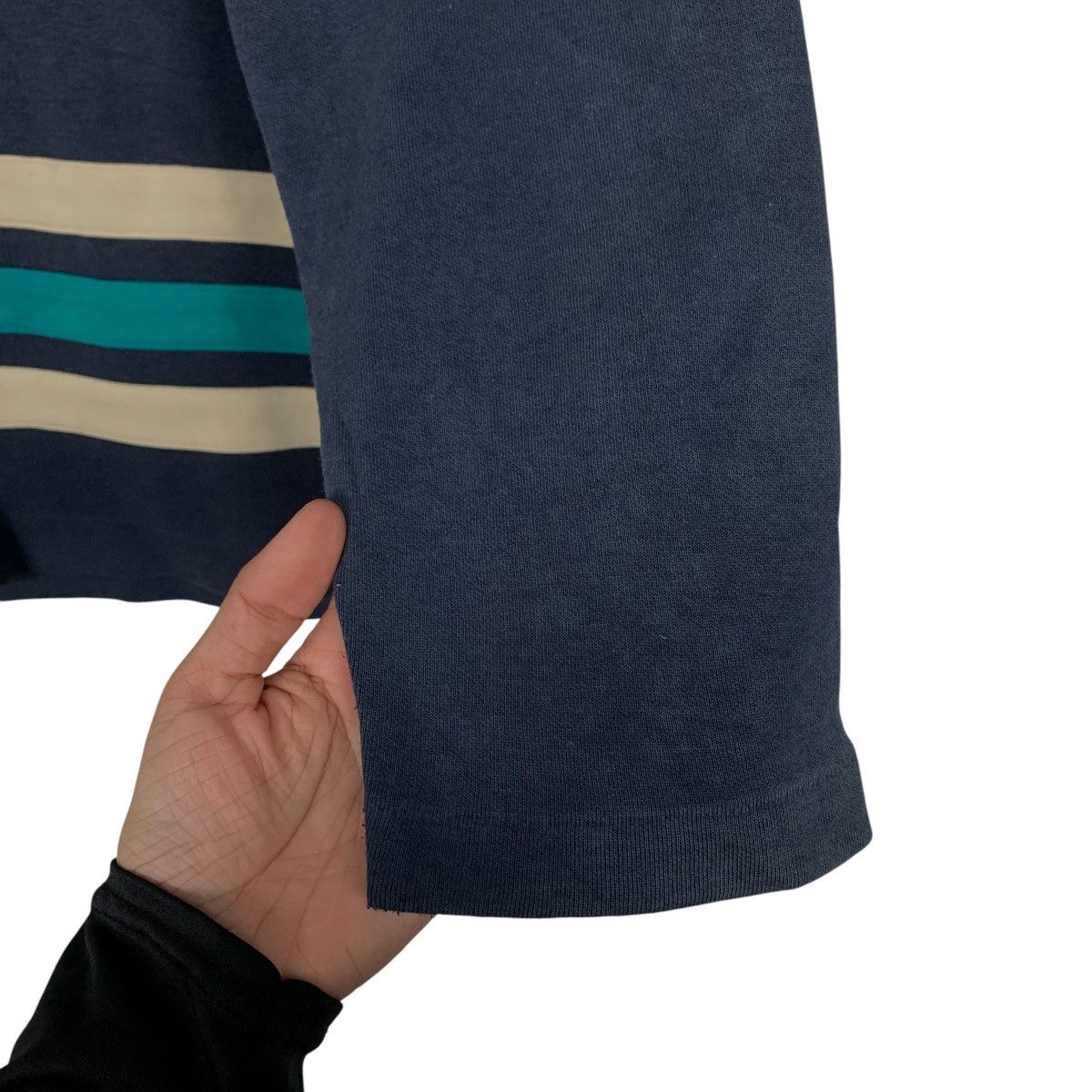 Adidas Adidas Three Stripes V-neck Sweater Size US S / EU 44-46 / 1 - 9 Thumbnail