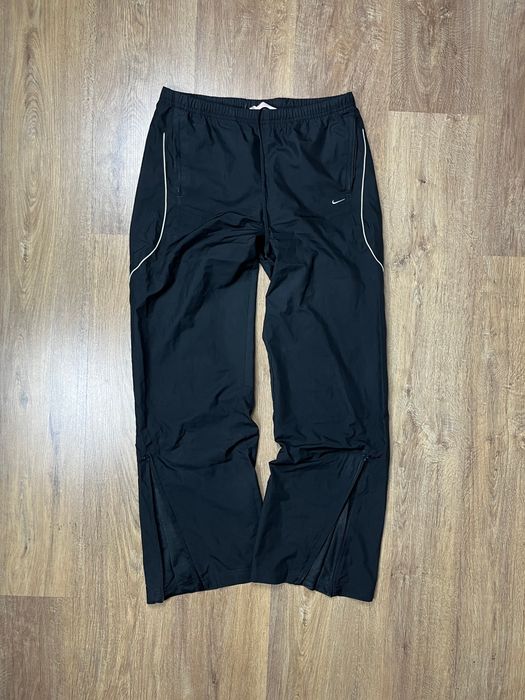 Nike ➕ vintage Nike parachute zip nylon wide leg pants y2k