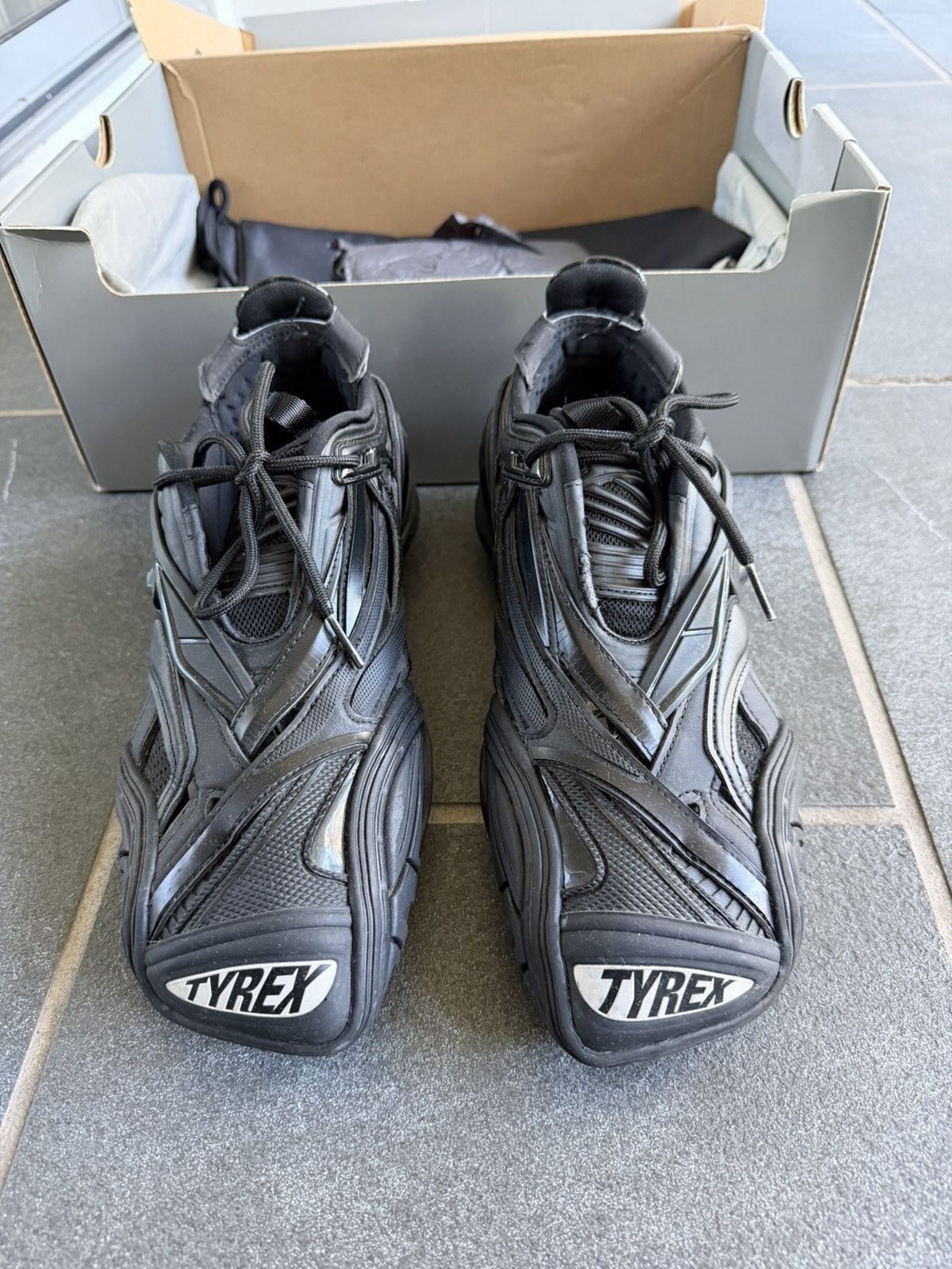 Balenciaga Balenciag Tyrex low-top sneakers Size US 9 / EU 42 - 2 Thumbnail
