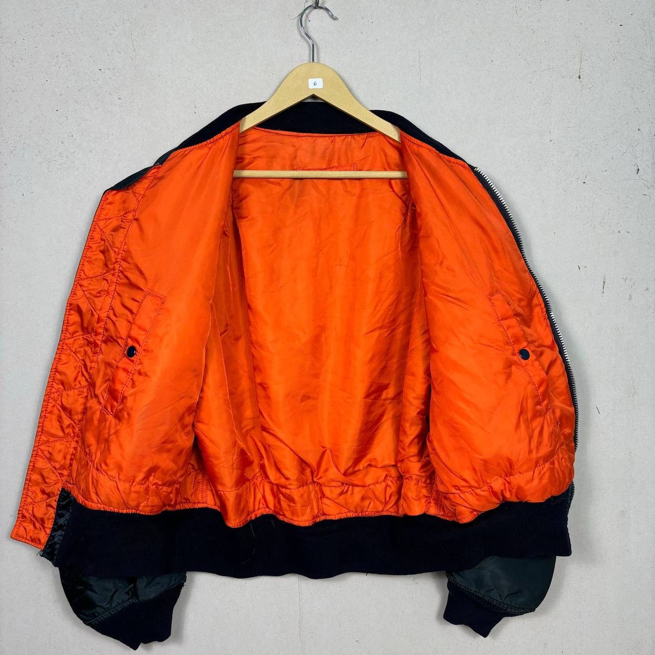 Alpha Industries Vintage Alpha Industries MA-1 Flight Jacket Large USA Made Size US L / EU 52-54 / 3 - 3 Thumbnail