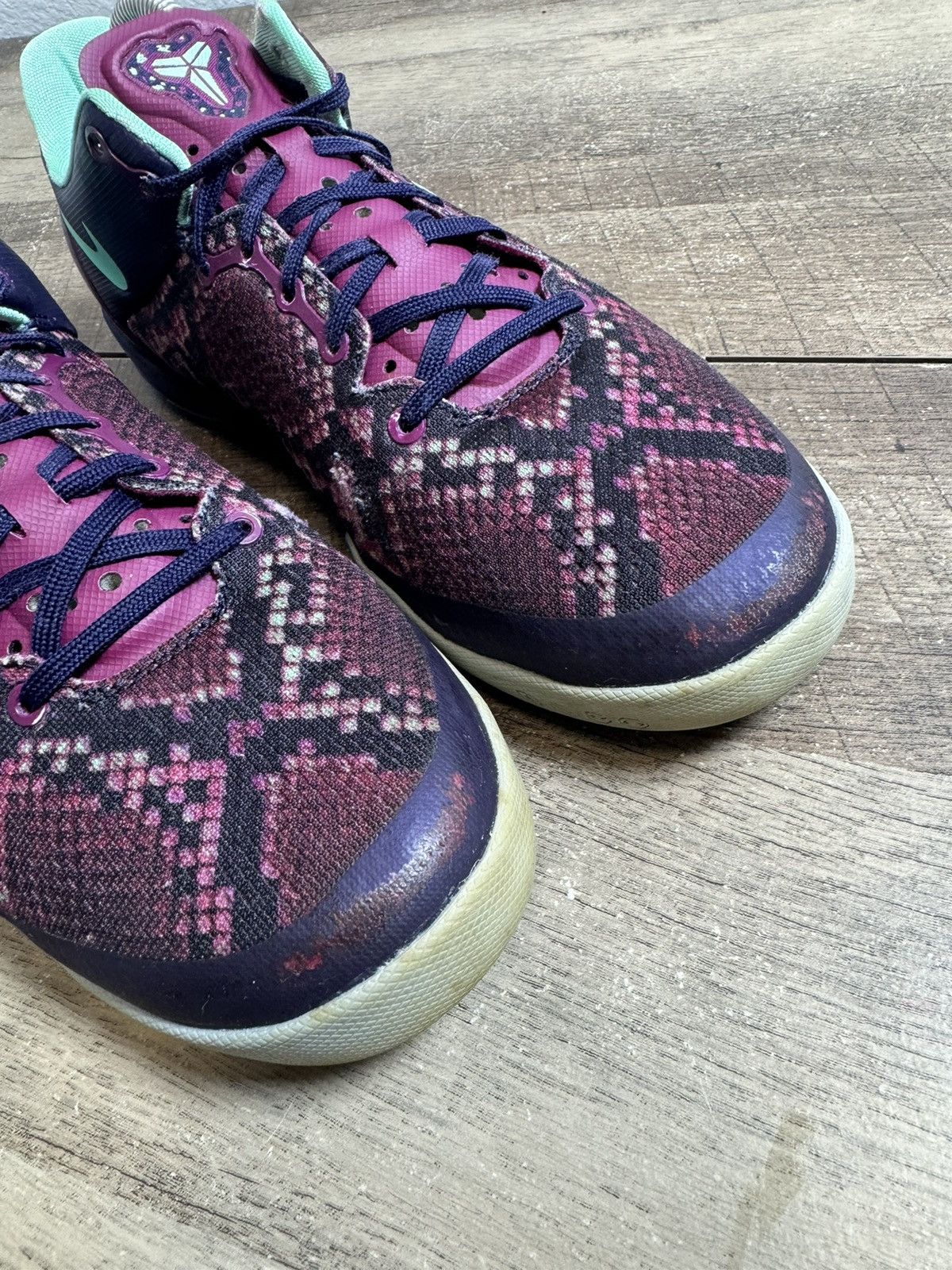 Nike Nike Kobe 8 Pit Viper Size 7Y Athletic Sneakers Mamba Size US 7 / EU 40 - 8 Thumbnail