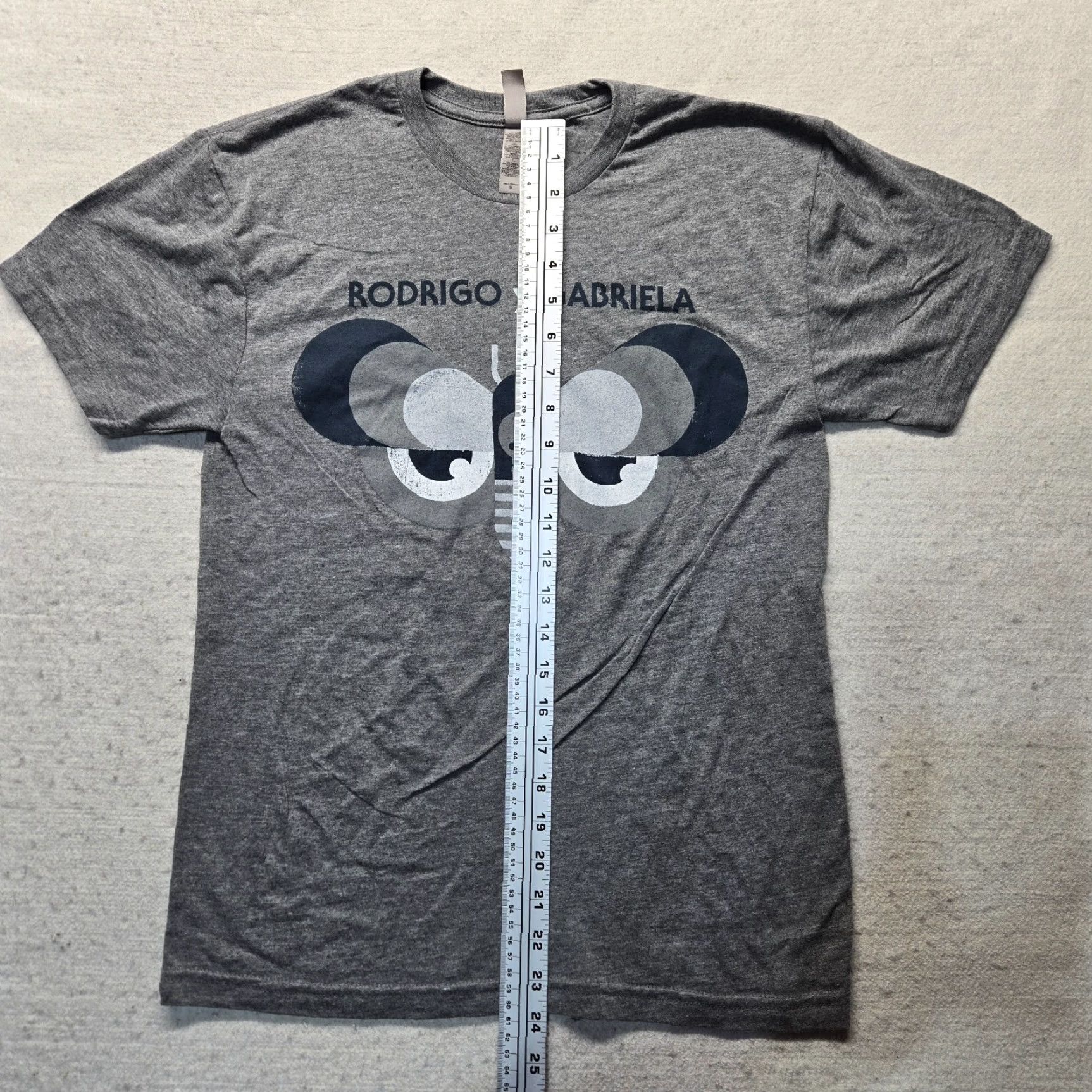 Vintage RODRIGO Y GABRIELA Shirt Adult Small Gray 2013 US Summer Tour Tee T-Shirt Mens Size US S / EU 44-46 / 1 - 7 Thumbnail