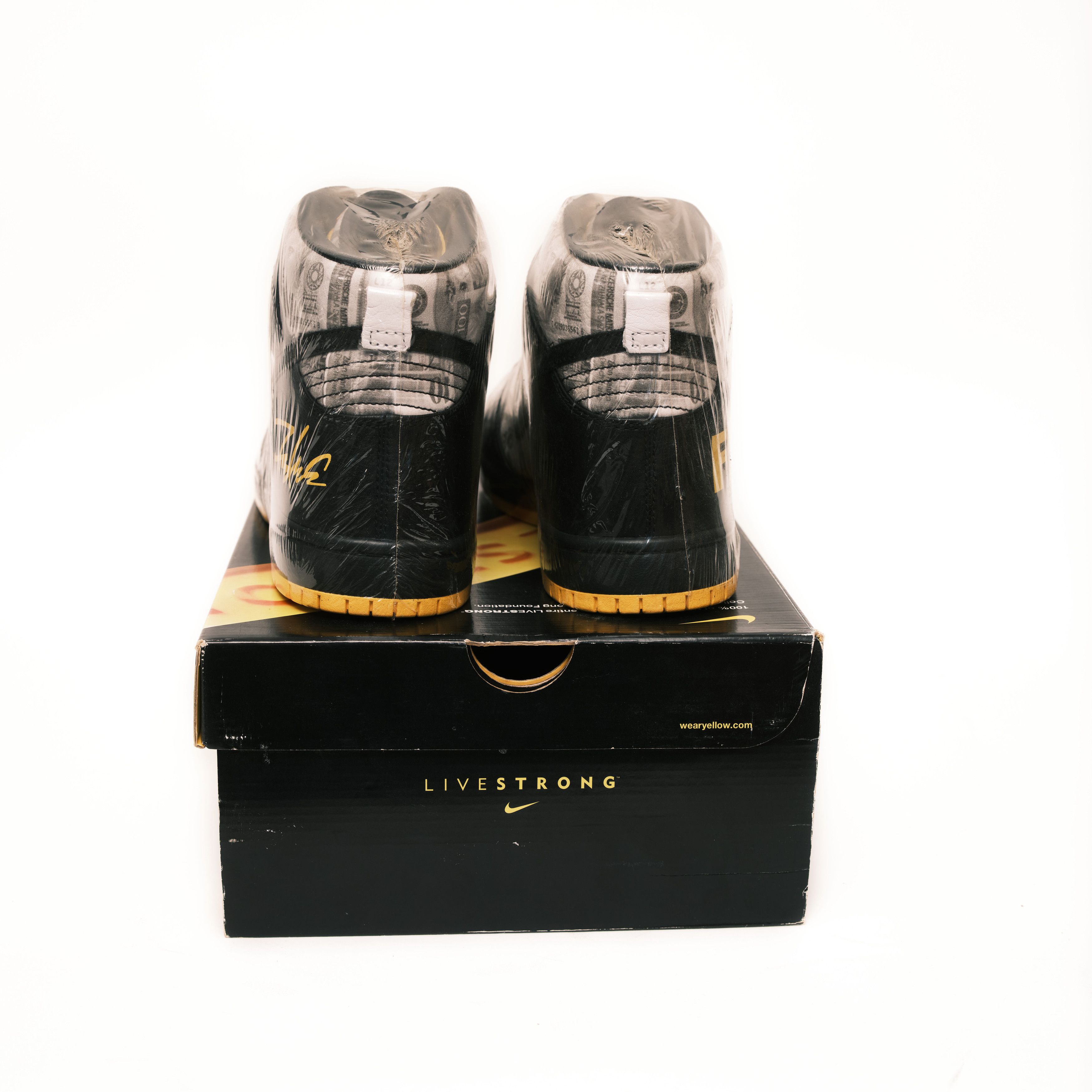 Futura × Nike Livestrong Futura FLOM Nike Dunk High Size 10.5 Deadstock Size US 10.5 / EU 43-44 - 5 Thumbnail