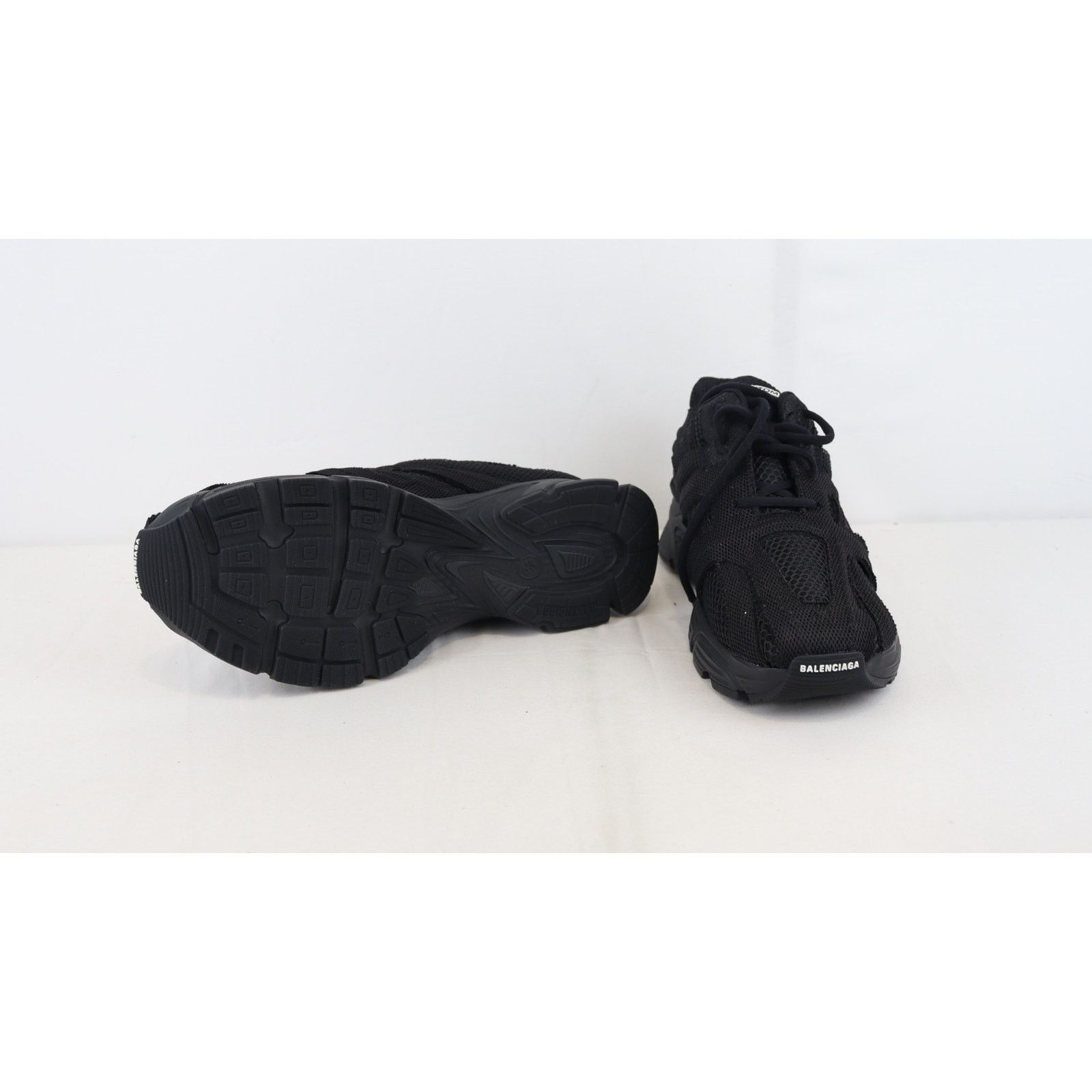 Balenciaga o1rshd1 Monocolor Fabric Mesh Phantom Sneaker in Black Size US 9 / EU 42 - 8 Thumbnail