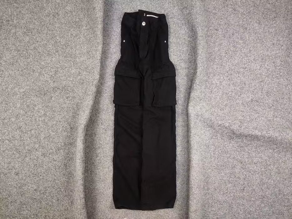 Japanese Brand Vintage Japanese Baggy Black Cotton Cargo Pants Y2K Style Size US 30 / EU 46 - 1 Thumbnail