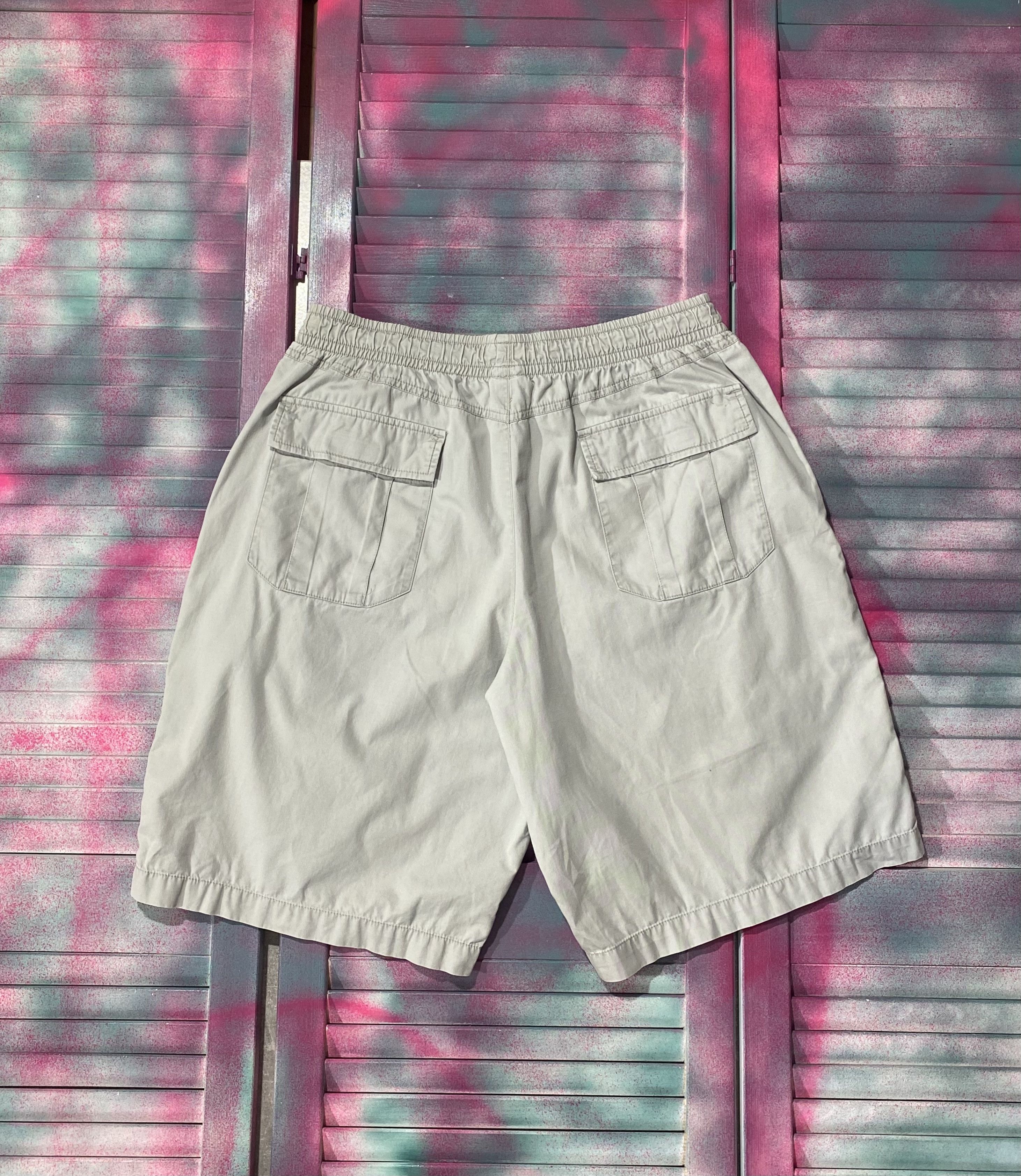 Nike Vintage Y2K Nike zip pocket swoosh shorts Size US 34 / EU 50 - 3 Thumbnail