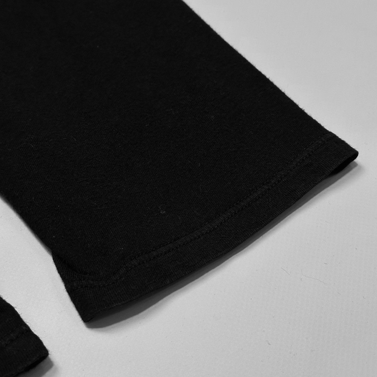 Gucci Gucci Made In Italy black Long Sleeve T Shirt Tom ford era Size US L / EU 52-54 / 3 - 3 Thumbnail