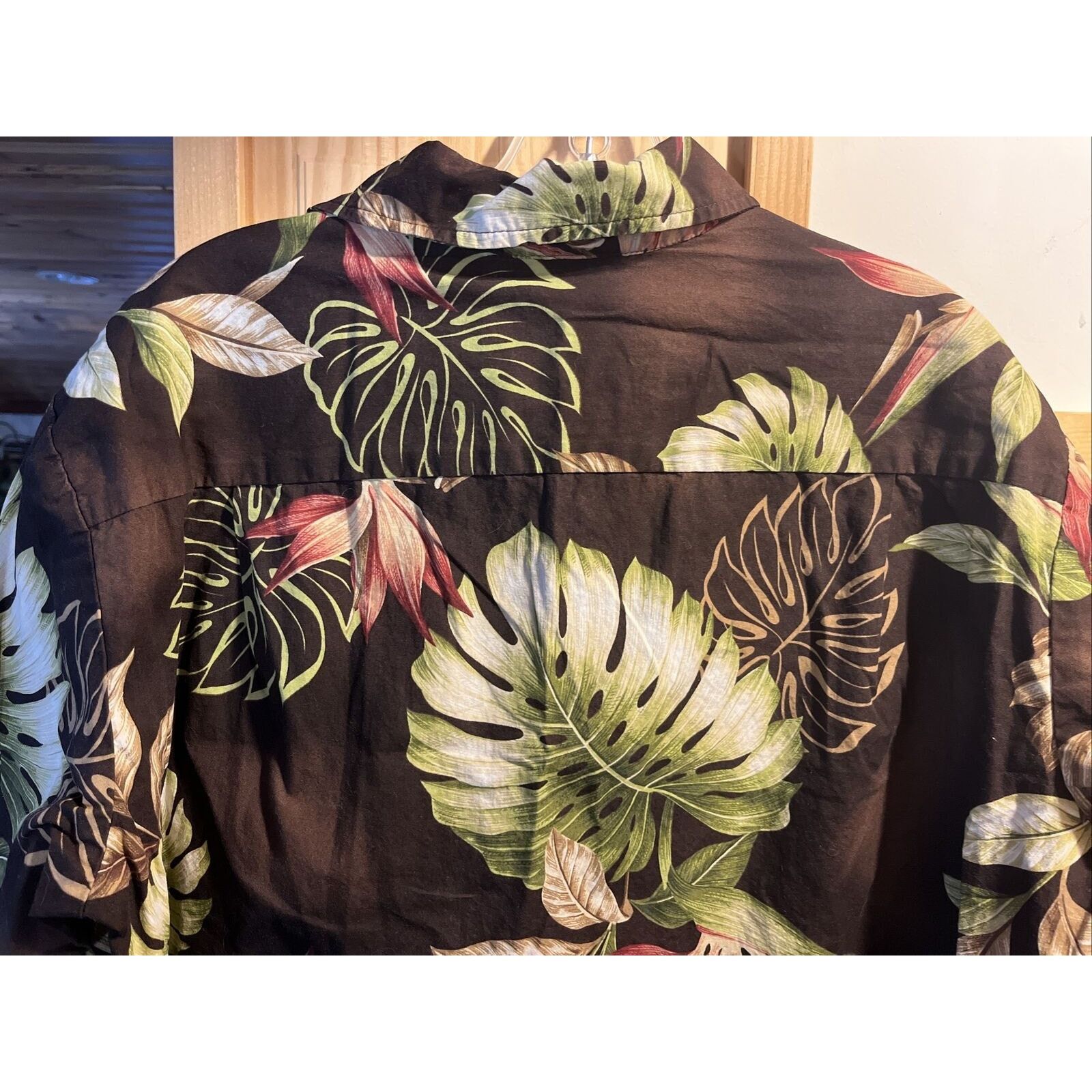 Other Malihini Men's XL Brown Floral Button Cotton Hawaiian Shirt Size US XL / EU 56 / 4 - 9 Thumbnail