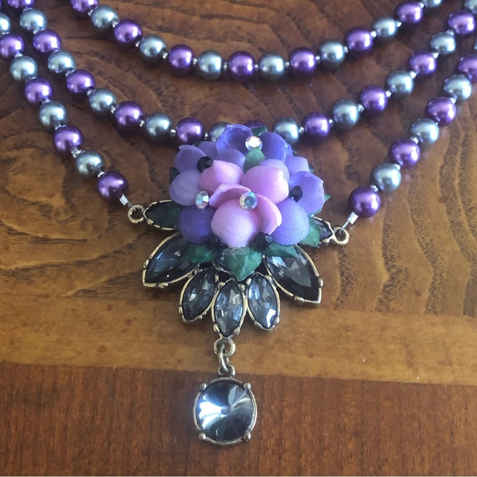 Handmade Handcrafted repurpose floral cluster pendant Pearl necklace Size ONE SIZE - 10 Thumbnail