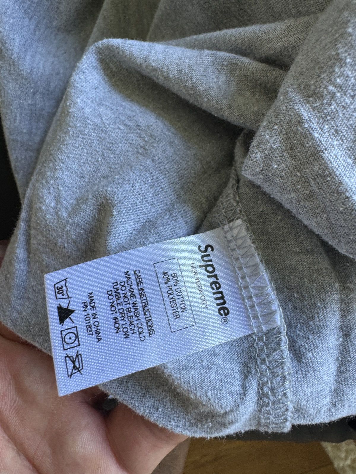 Supreme Supreme jersey football XL Size US XL / EU 56 / 4 - 7 Thumbnail