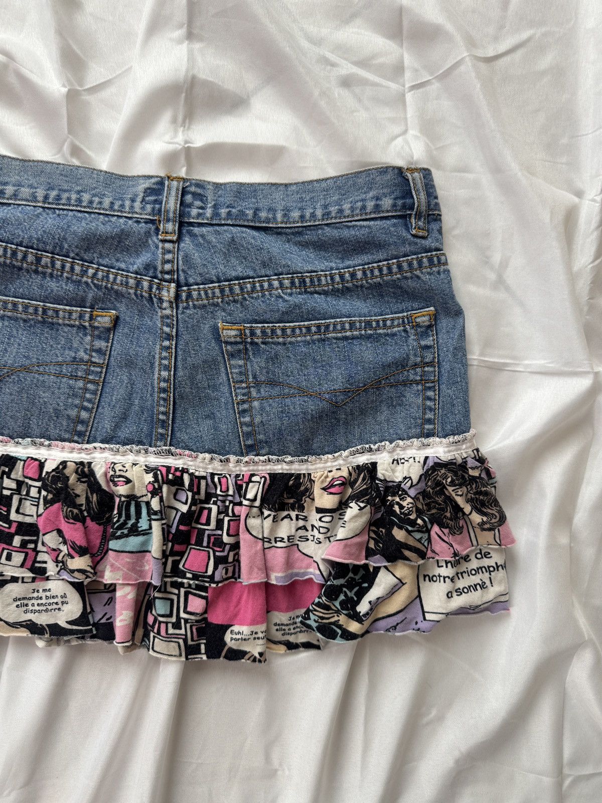 Hysteric Glamour Y2K Glam Low Rise Ruffle Denim Mini Skirt Size 27" / US 4 / IT 40 - 7 Thumbnail