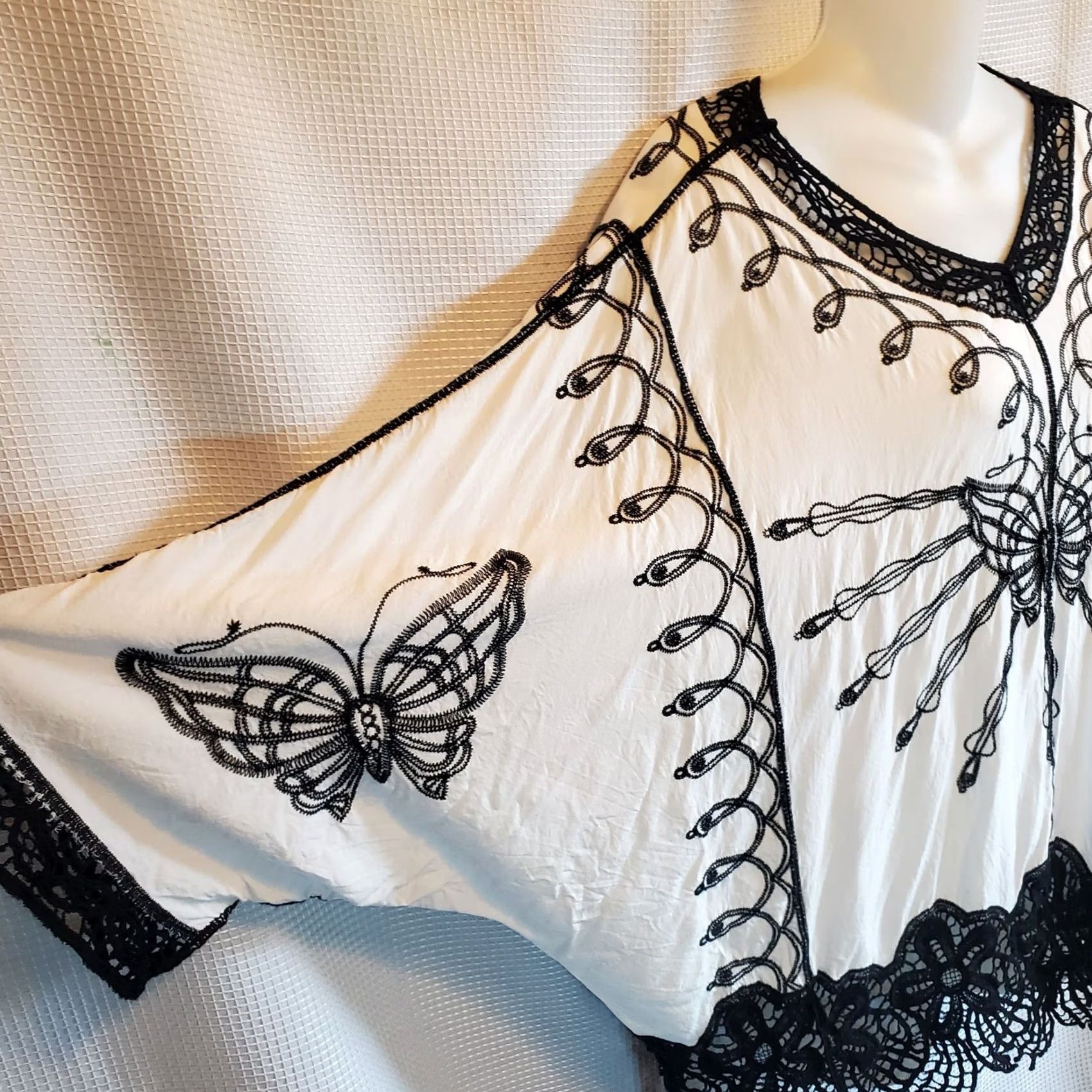 Vintage VINTAGE Draper And Damons Butterfly Embroidered Kimono Blouse Sz XL Boho Hippie *Read Size XL / US 12-14 / IT 48-50 - 4 Thumbnail